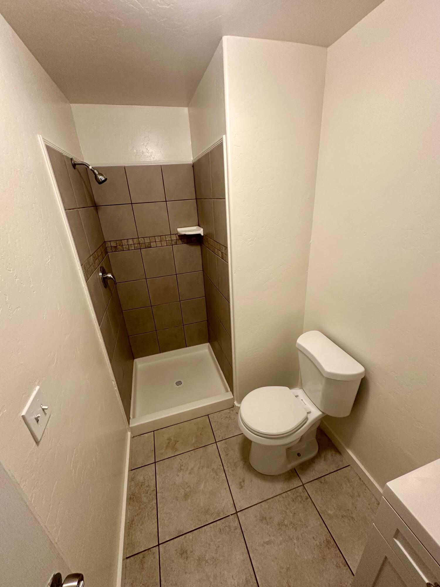 1561 W Juliet, Tulare, CA 93274