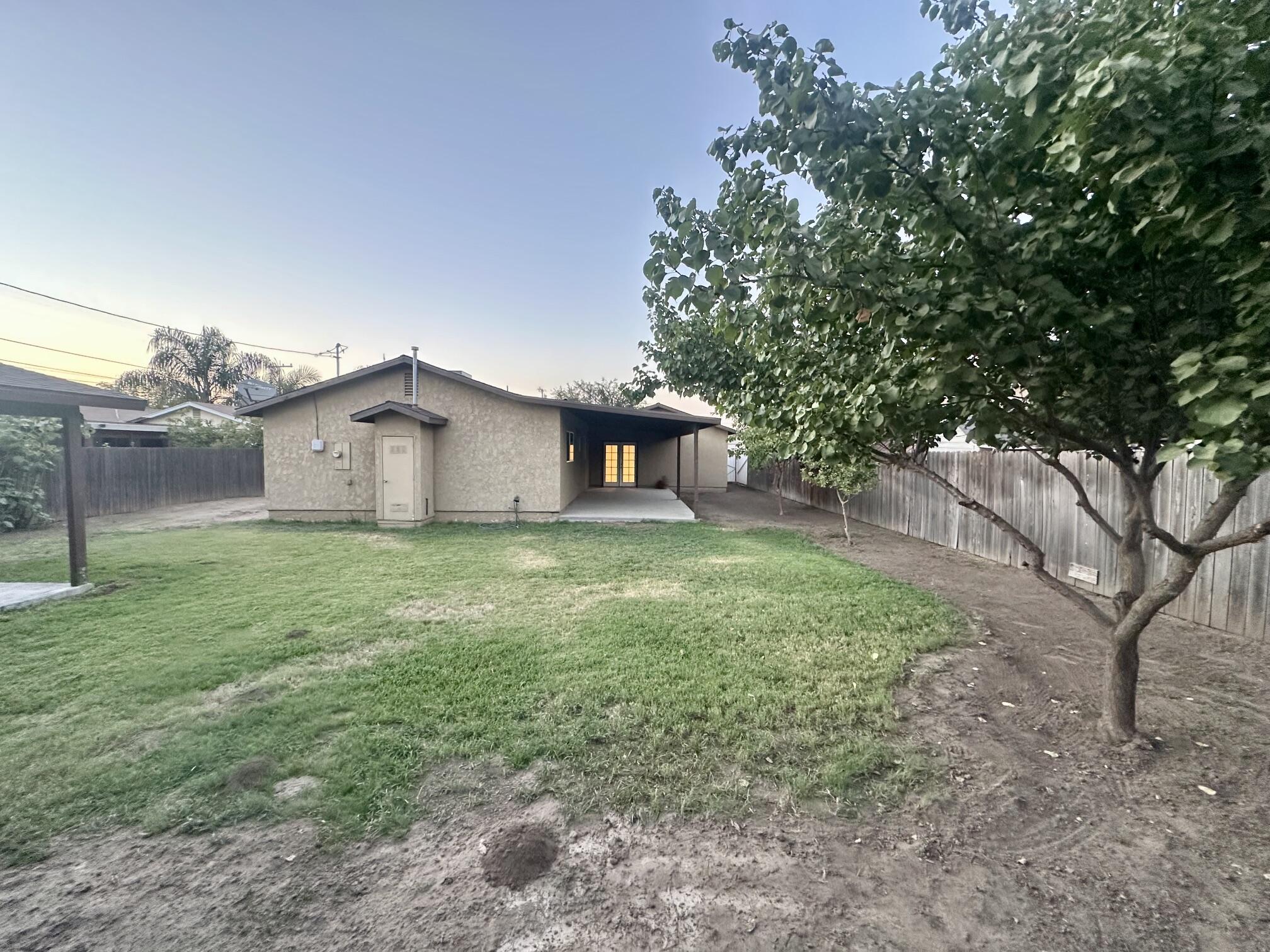 1561 W Juliet, Tulare, CA 93274