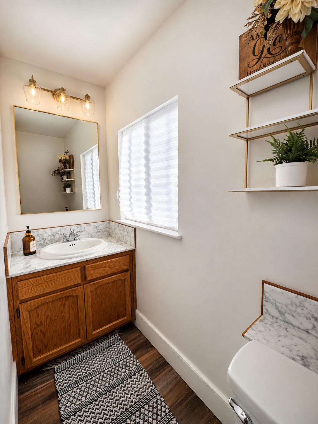 1041 S Kaweah Ave, Exeter, CA 93221