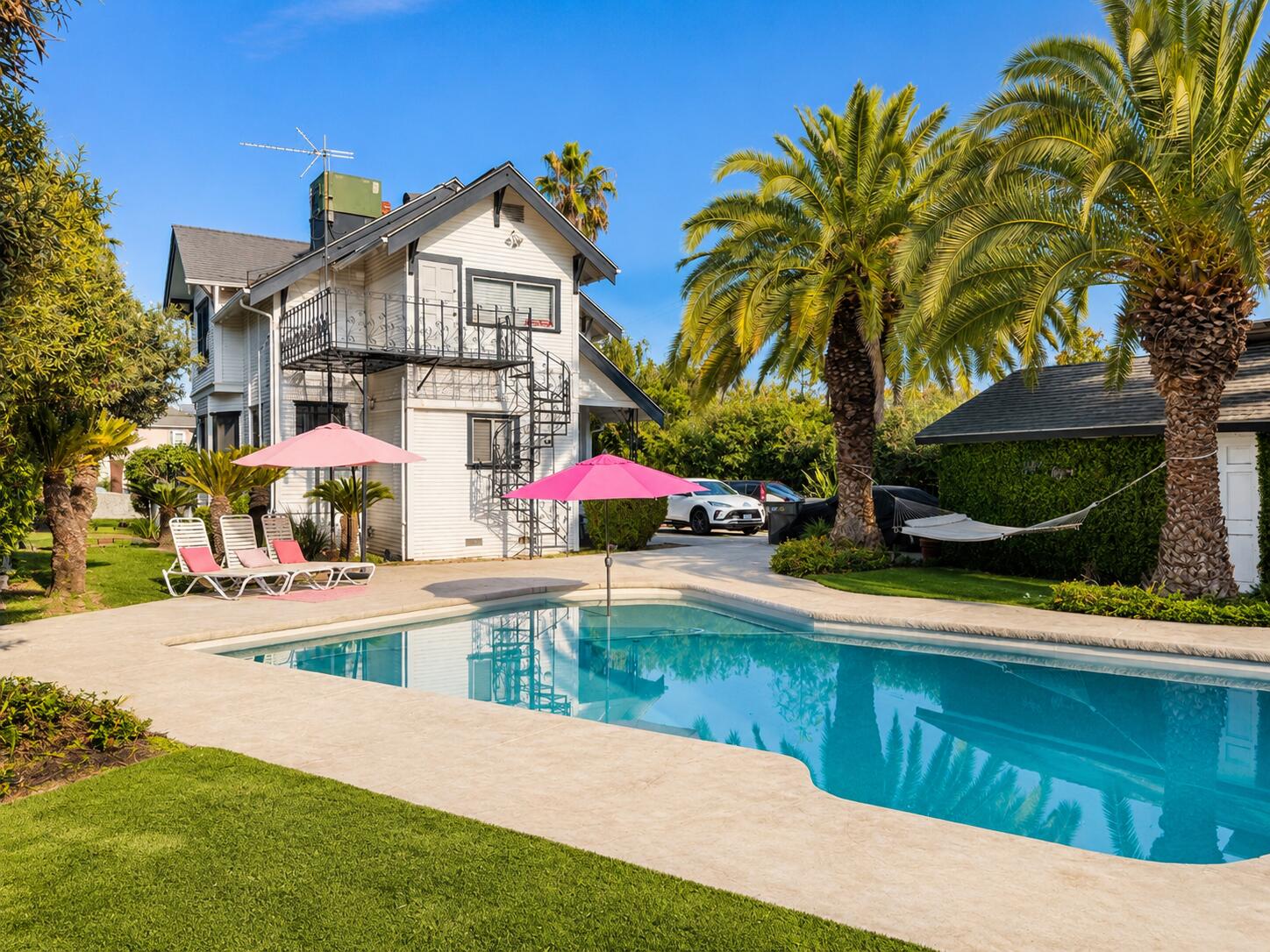 1041 S Kaweah Ave, Exeter, CA 93221