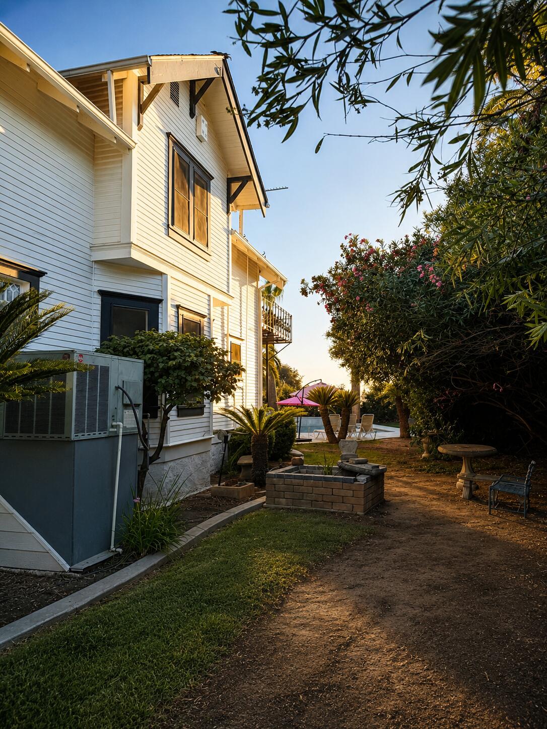 1041 S Kaweah Ave, Exeter, CA 93221