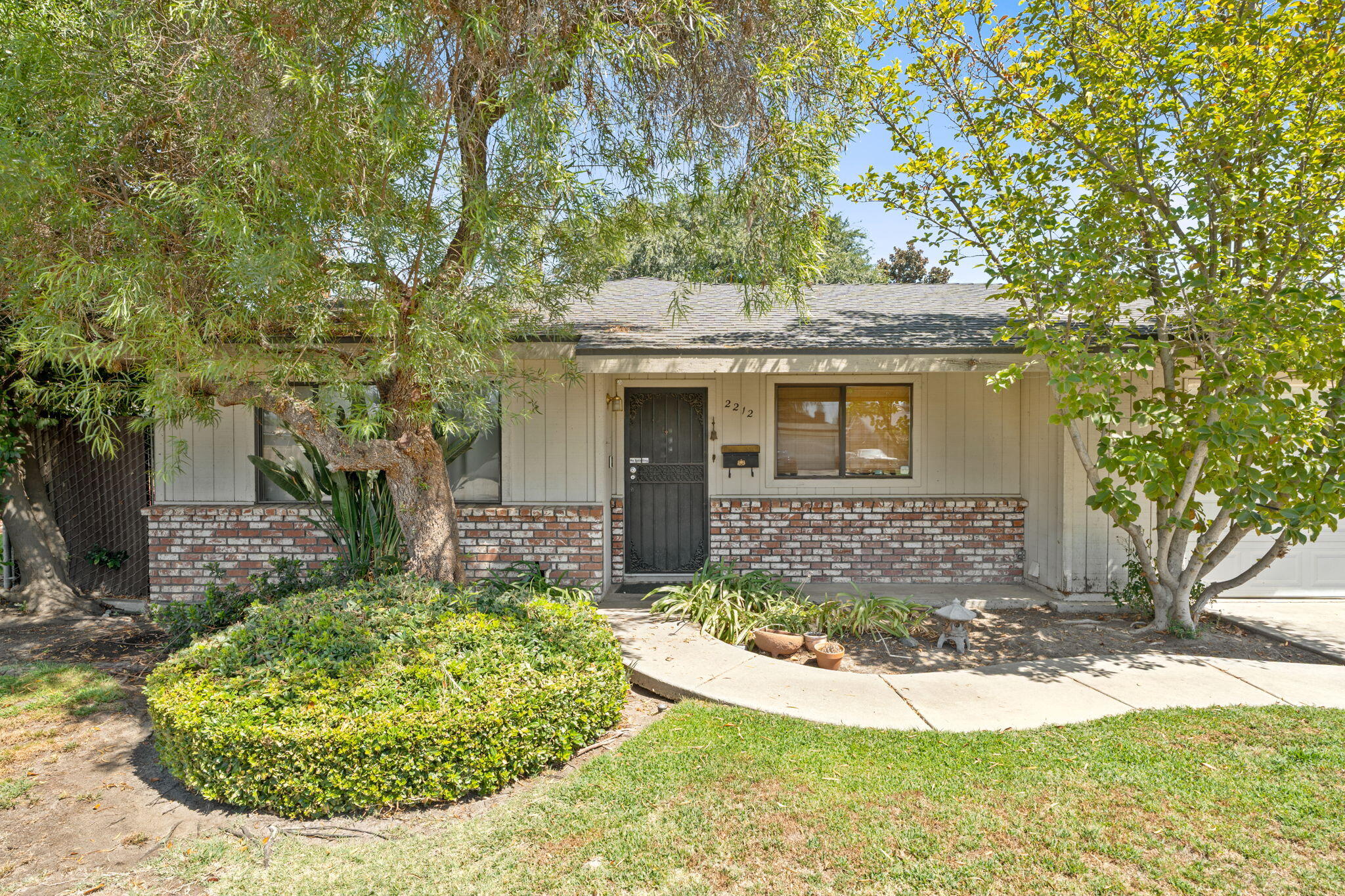 2212 Goldridge St, Selma, CA 93662