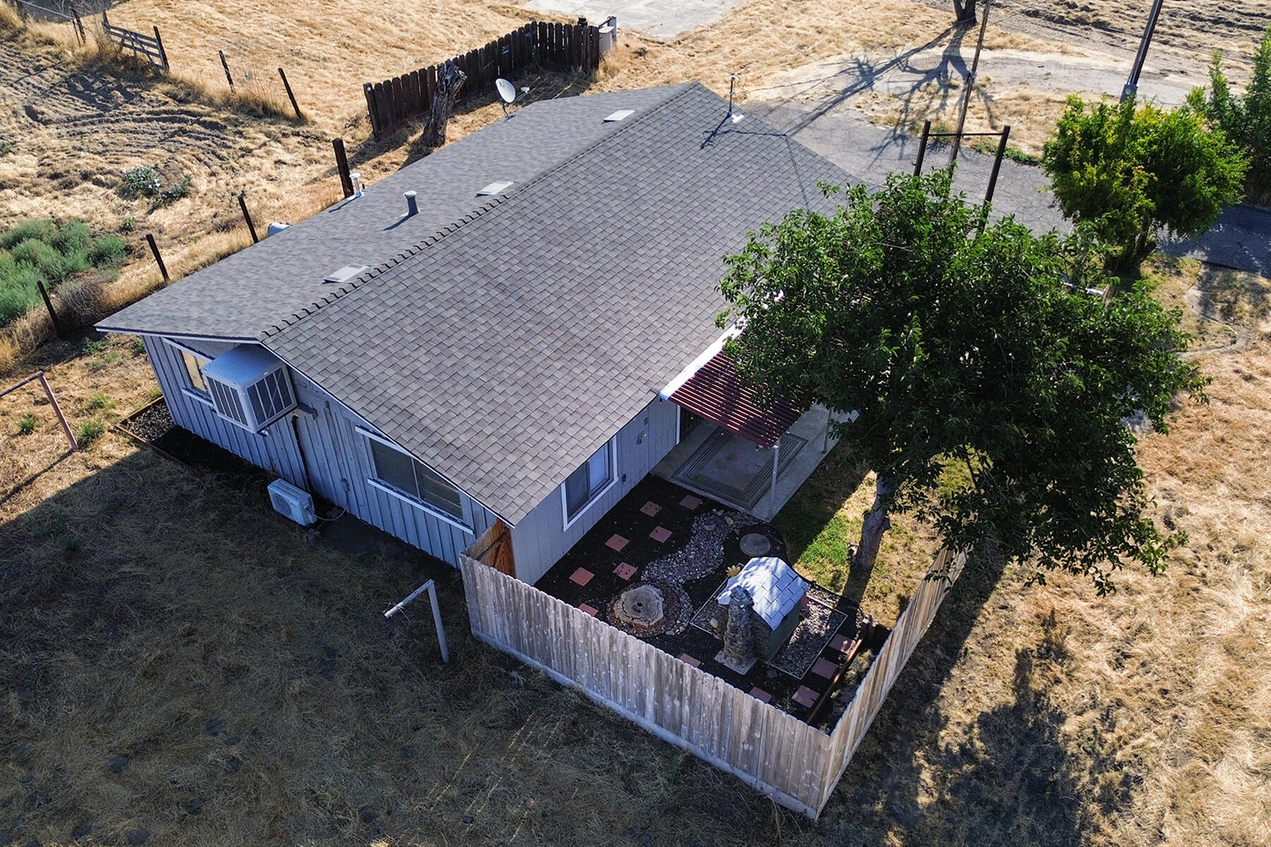 1240 E K Ave, Visalia, CA 93292