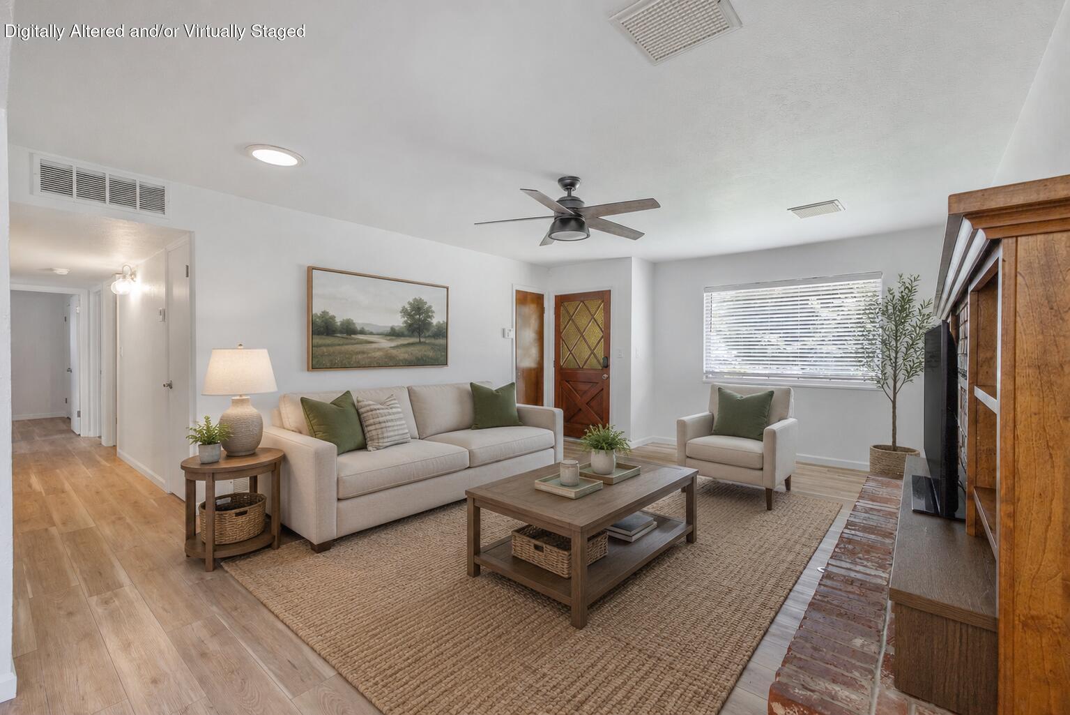 2423 S Locust St, Visalia, CA 93277