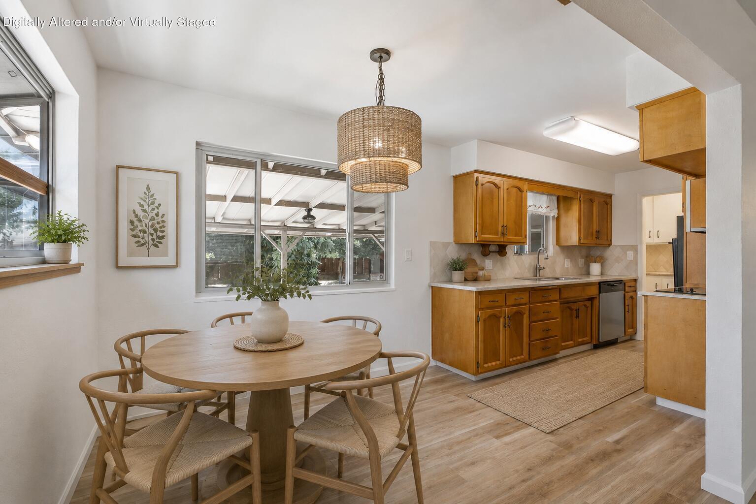 2423 S Locust St, Visalia, CA 93277