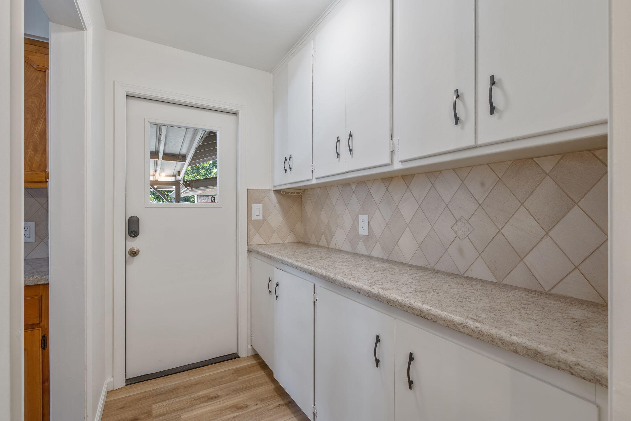 2423 S Locust St, Visalia, CA 93277