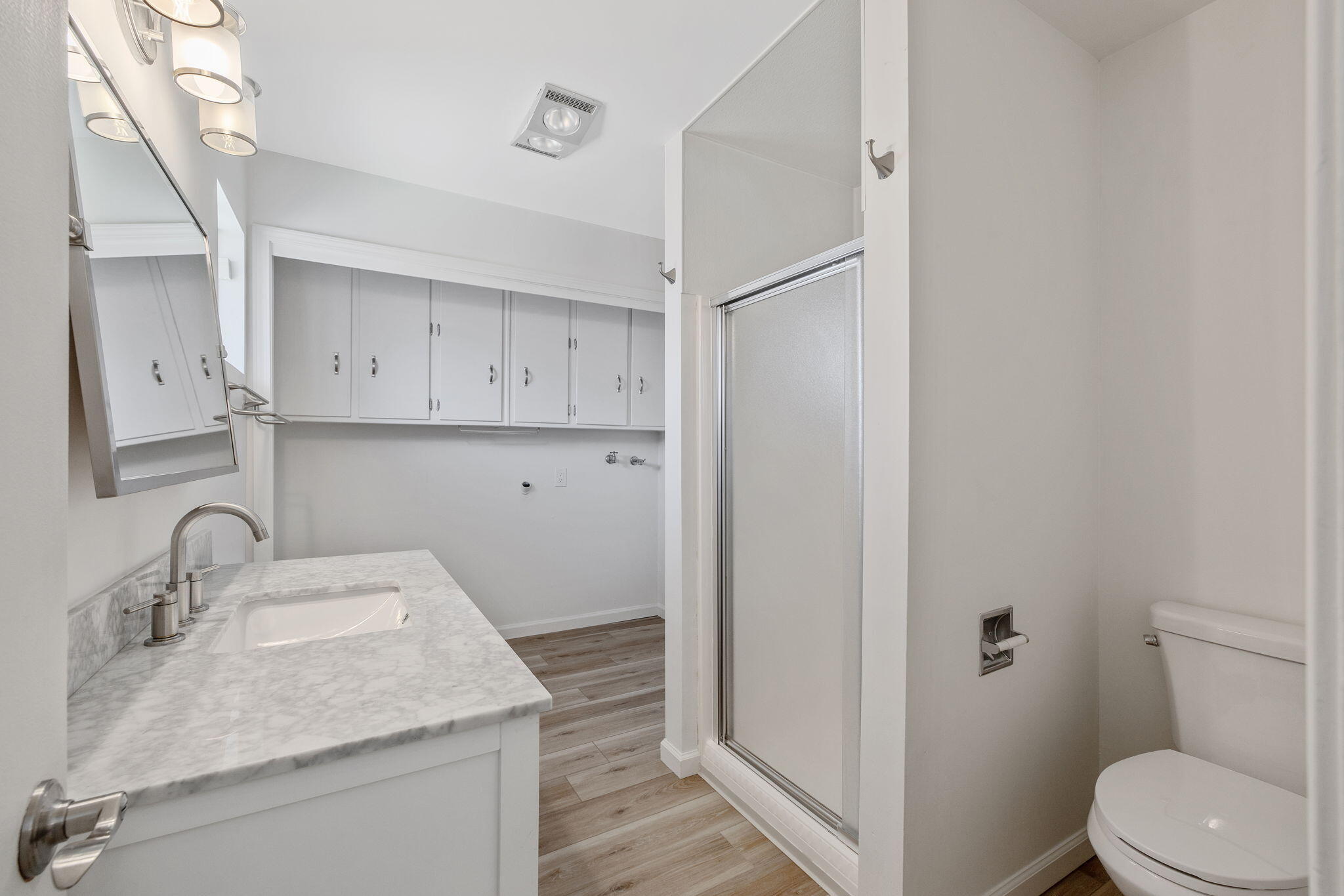 2423 S Locust St, Visalia, CA 93277