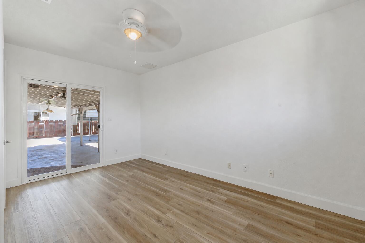 2423 S Locust St, Visalia, CA 93277
