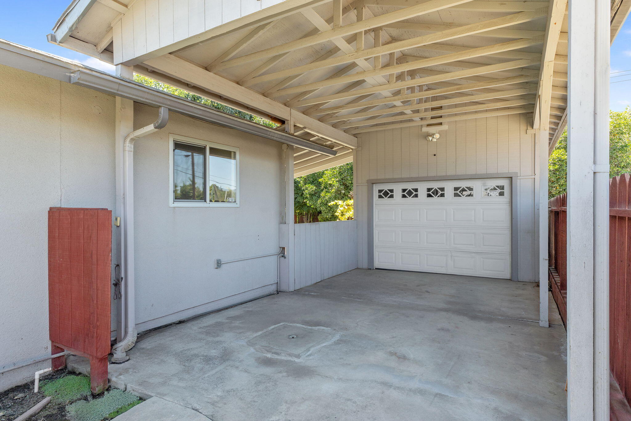 2423 S Locust St, Visalia, CA 93277