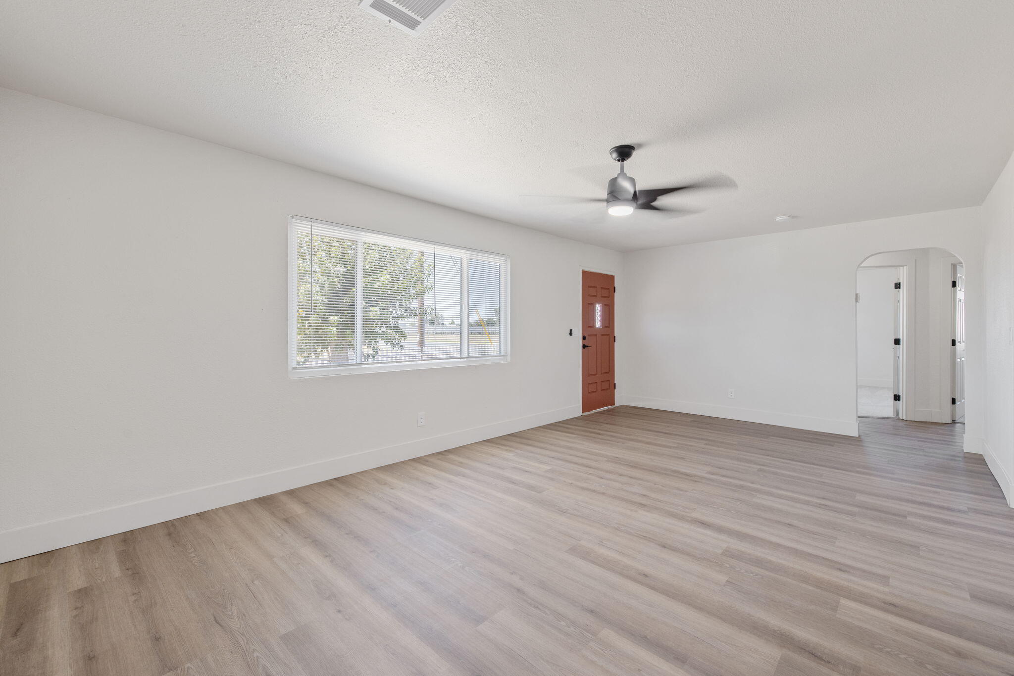 19415 Empire St, Stratford, CA 93266