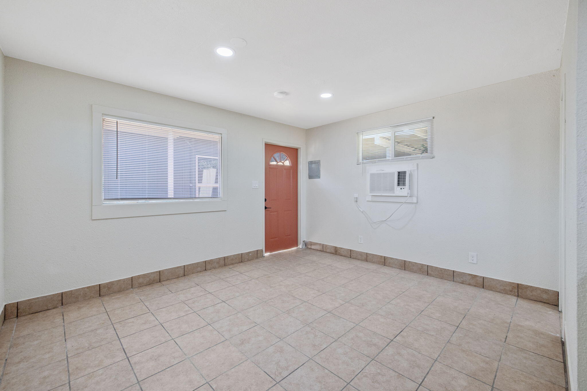 19415 Empire St, Stratford, CA 93266