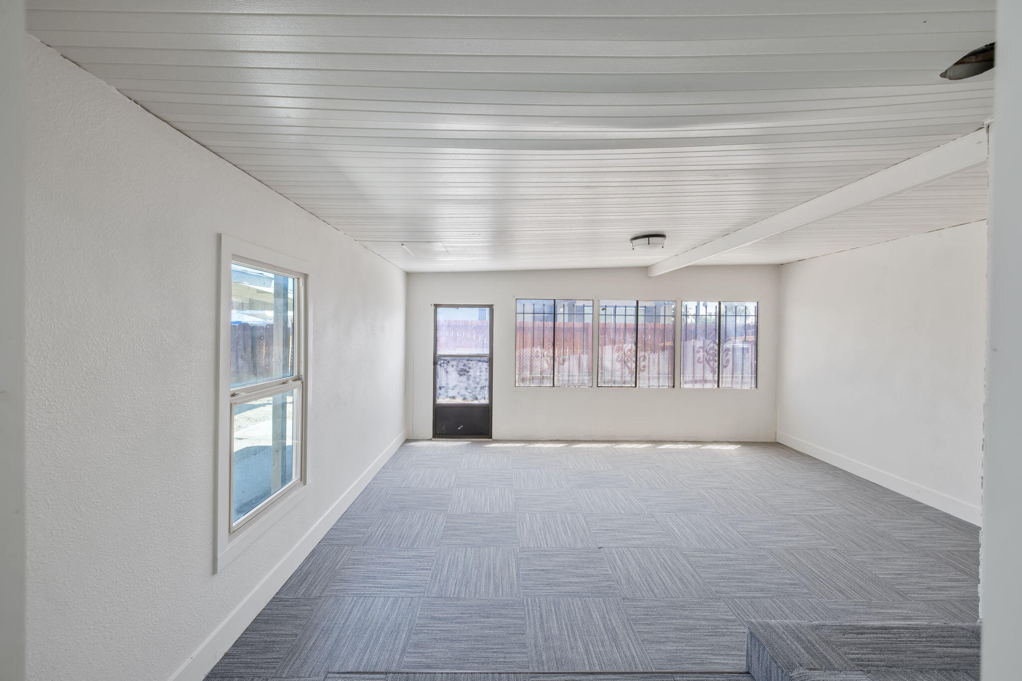 19415 Empire St, Stratford, CA 93266