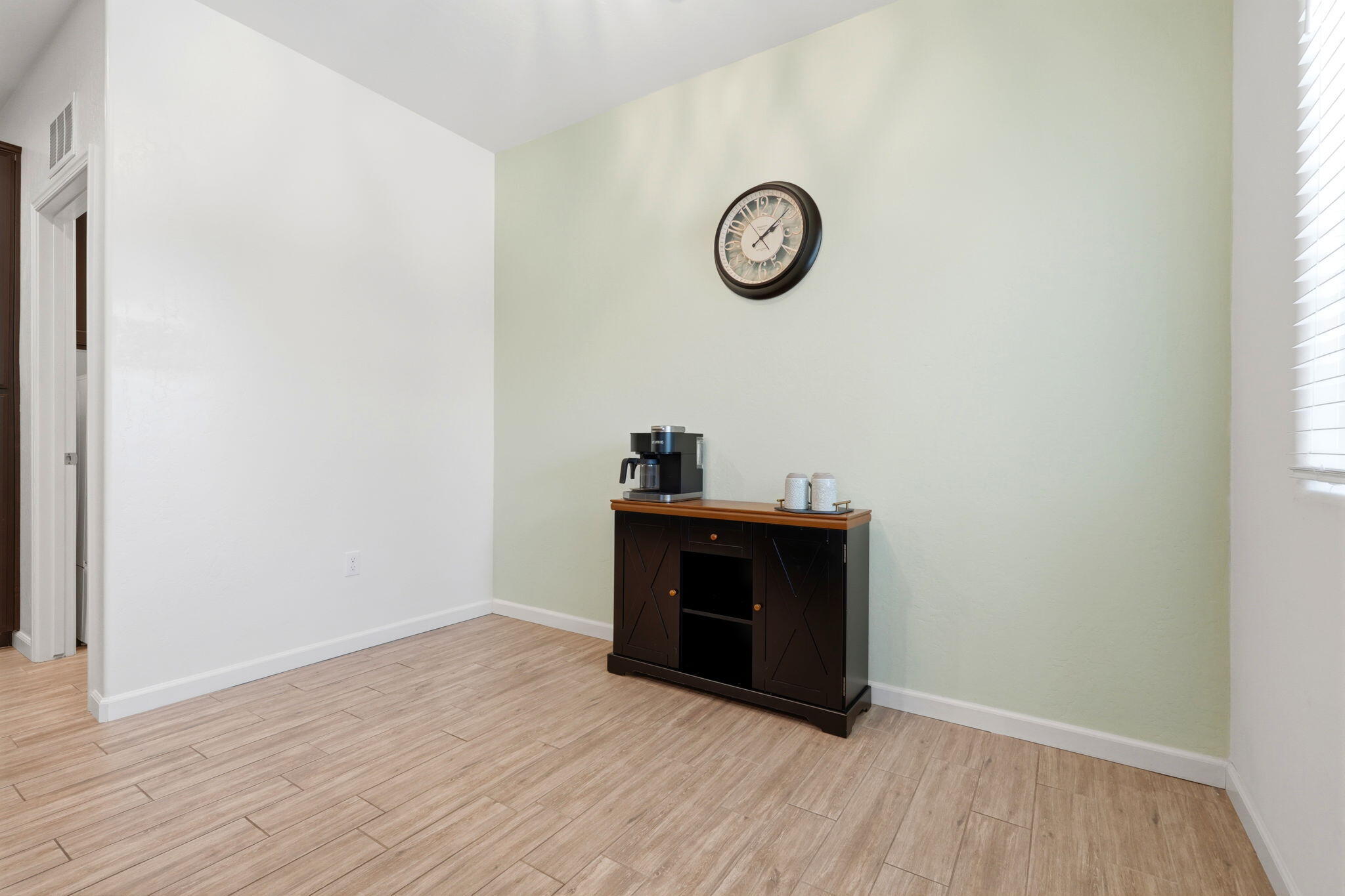 3111 Manchester St, Tulare, CA 93274