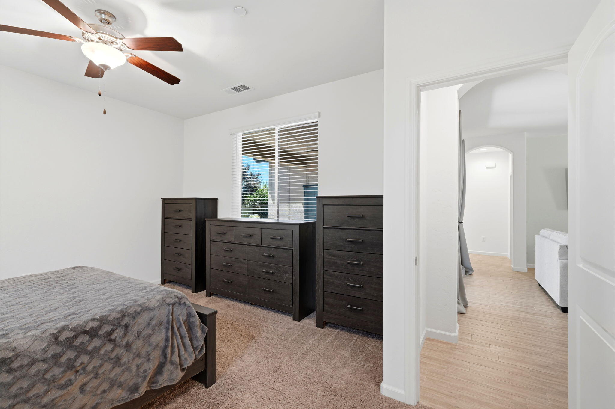 3111 Manchester St, Tulare, CA 93274