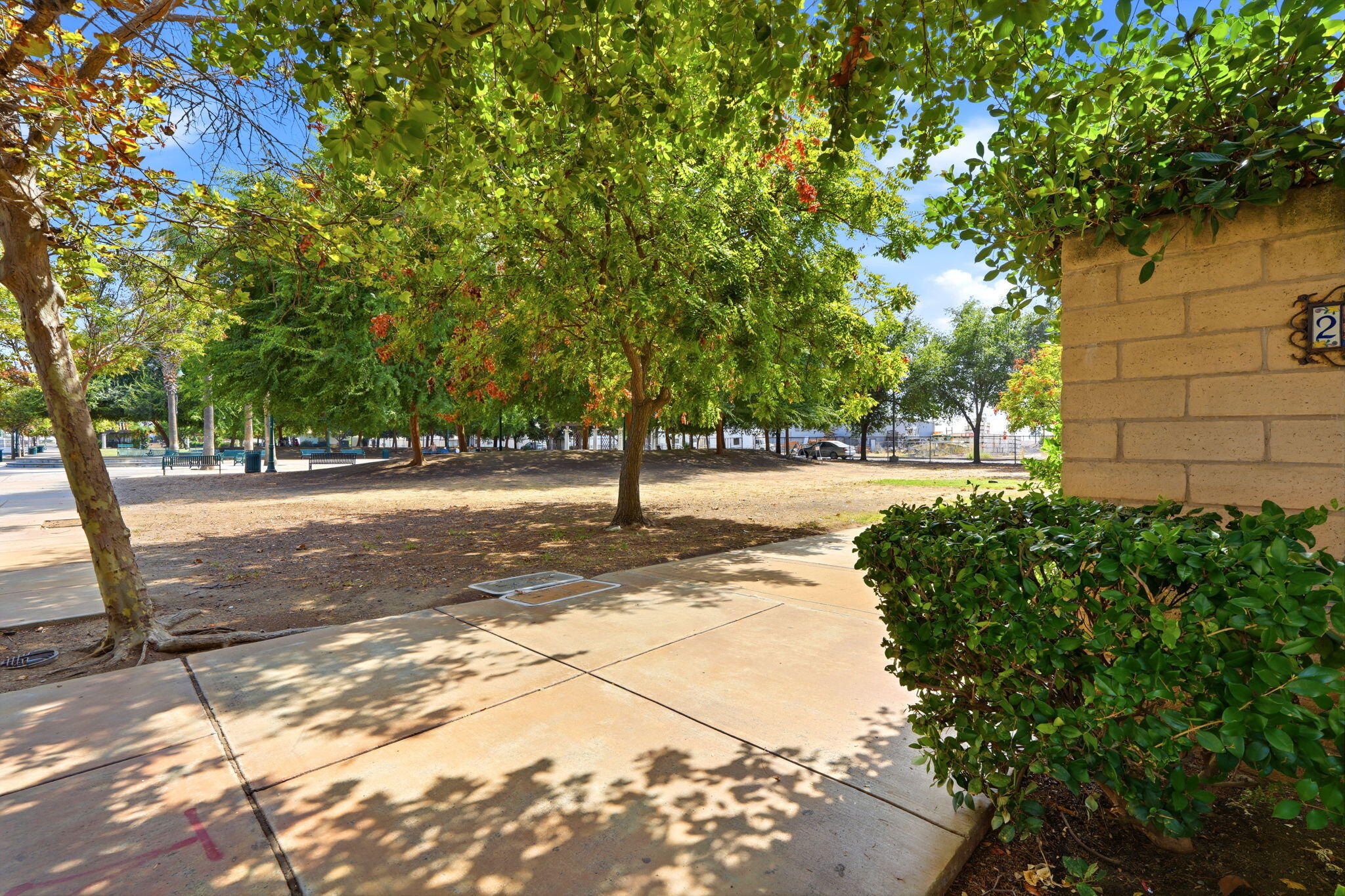 201 N Sweetbriar Ave, Lindsay, CA 93247