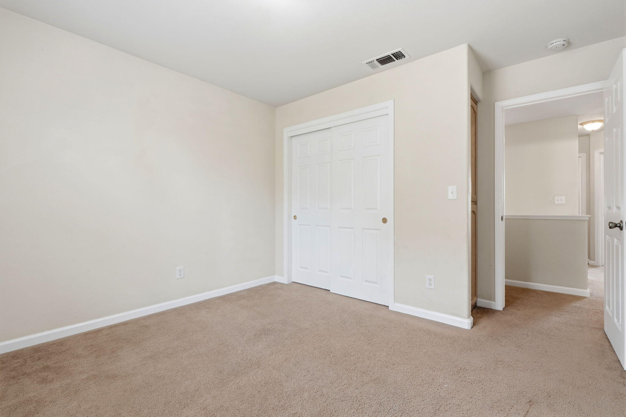 201 N Sweetbriar Ave, Lindsay, CA 93247