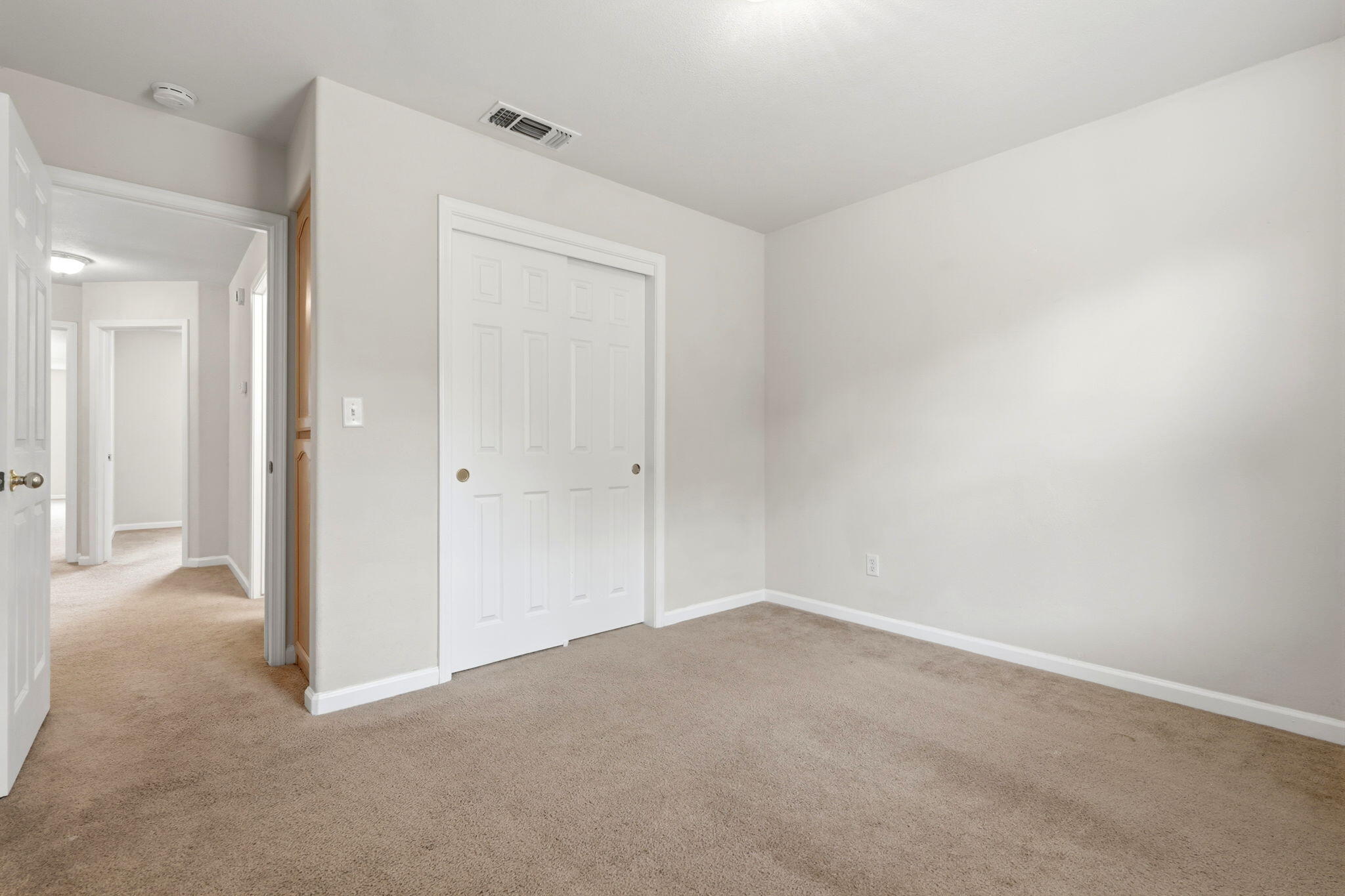 201 N Sweetbriar Ave, Lindsay, CA 93247
