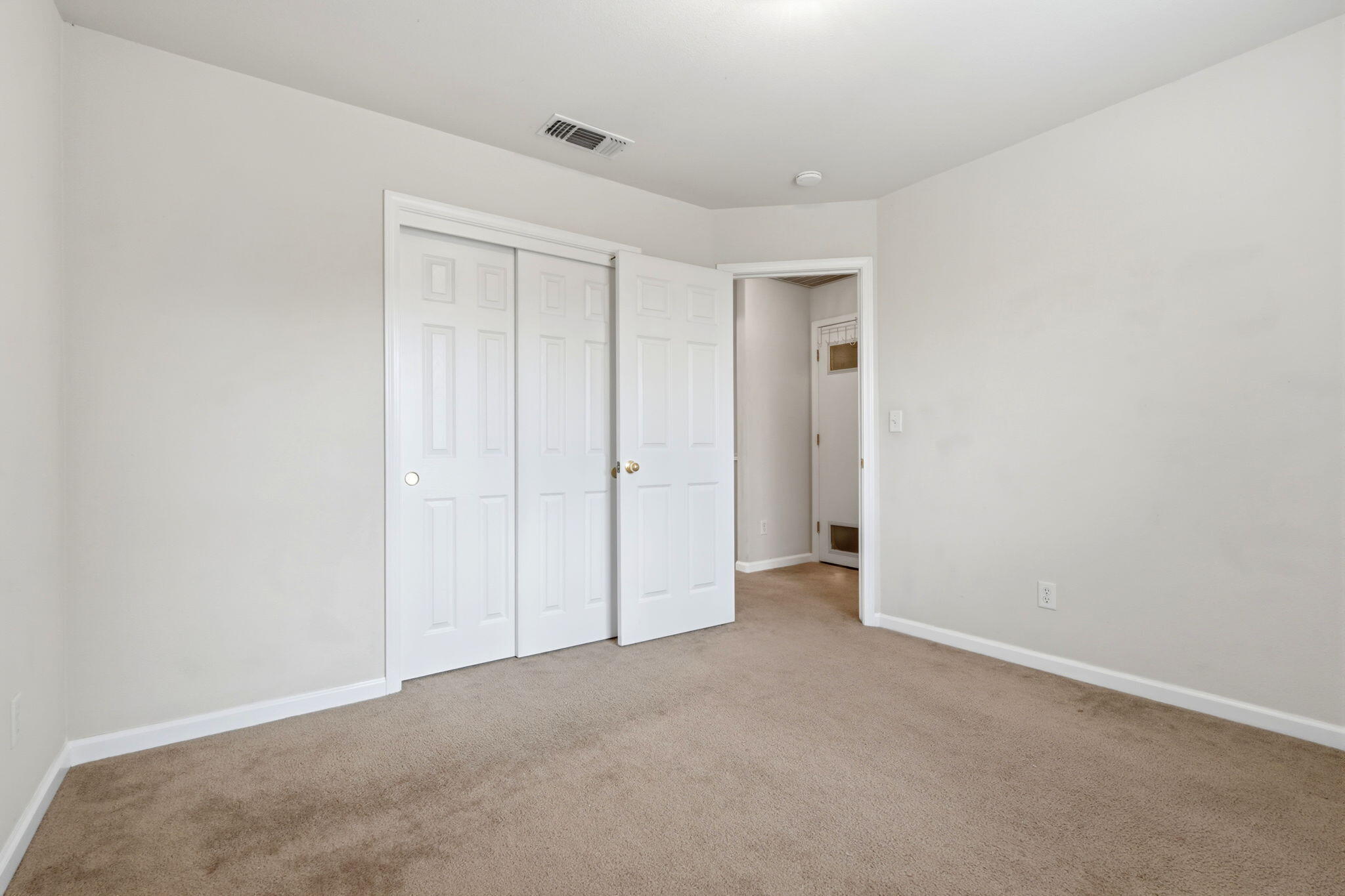 201 N Sweetbriar Ave, Lindsay, CA 93247