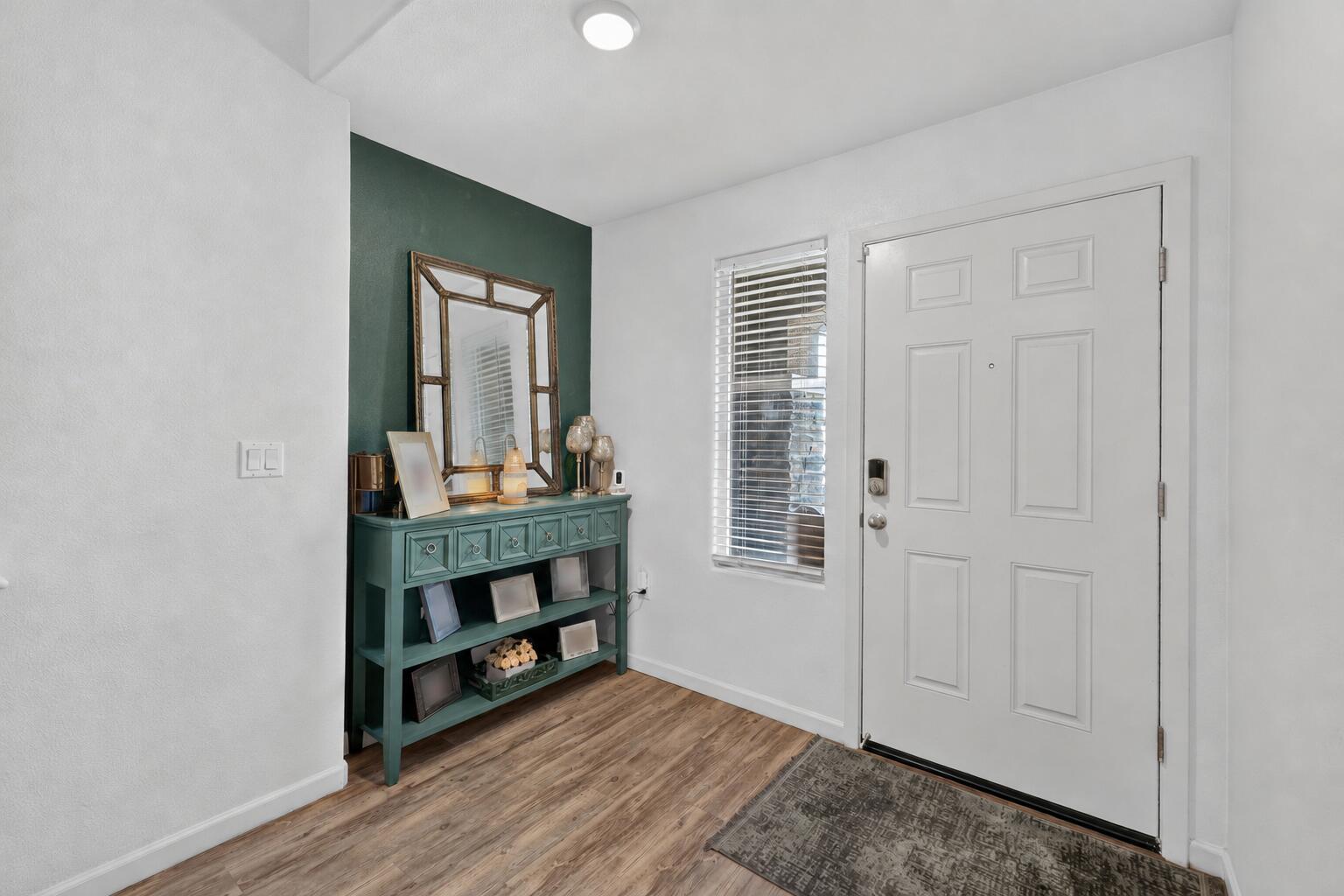 2919 N Hermosa Ct, Visalia, CA 93291