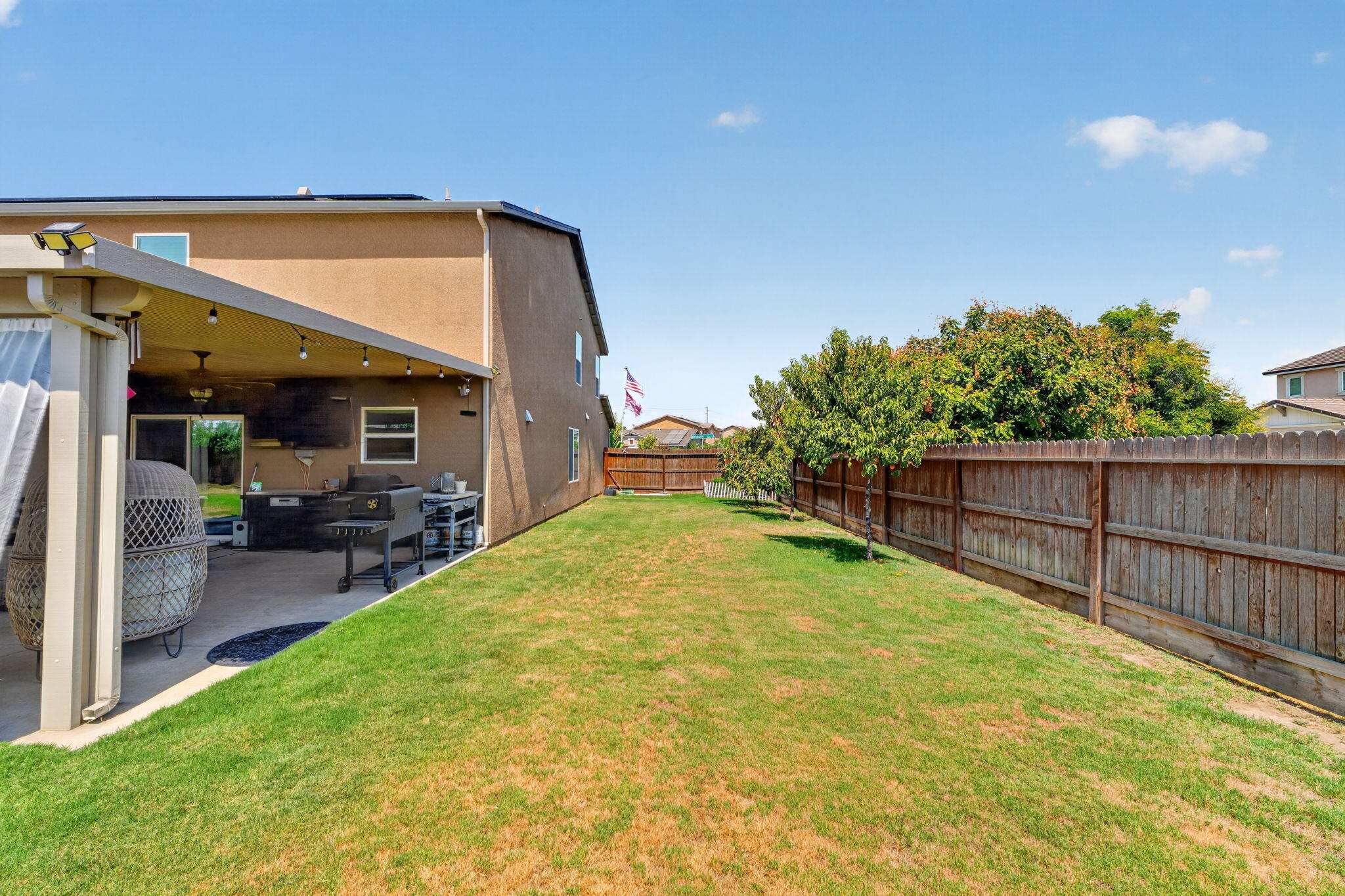 2919 N Hermosa Ct, Visalia, CA 93291
