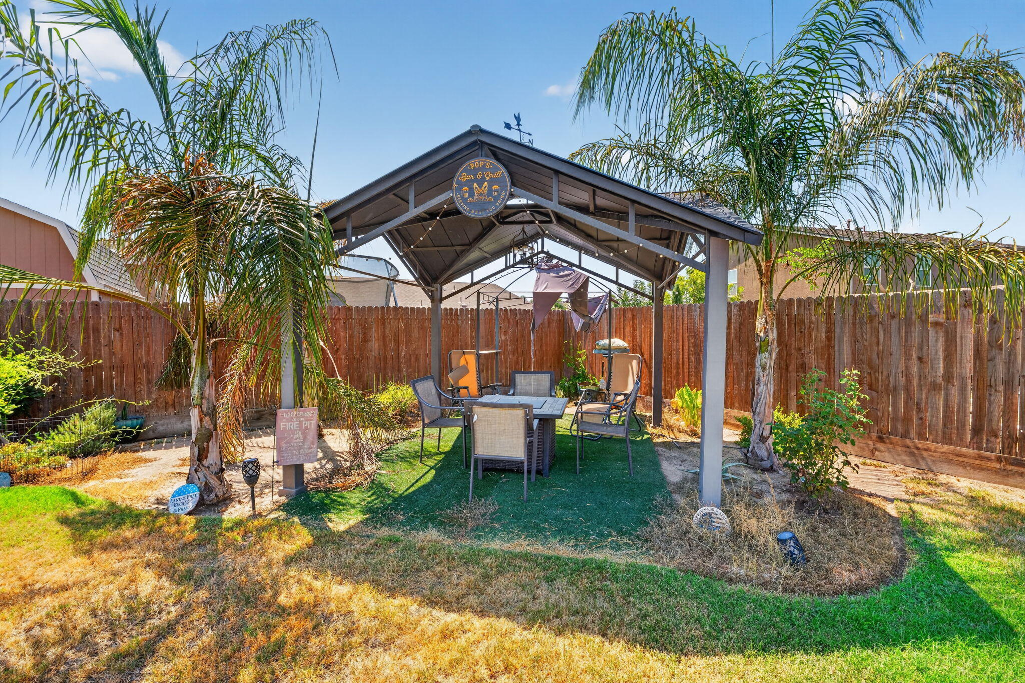 2919 N Hermosa Ct, Visalia, CA 93291