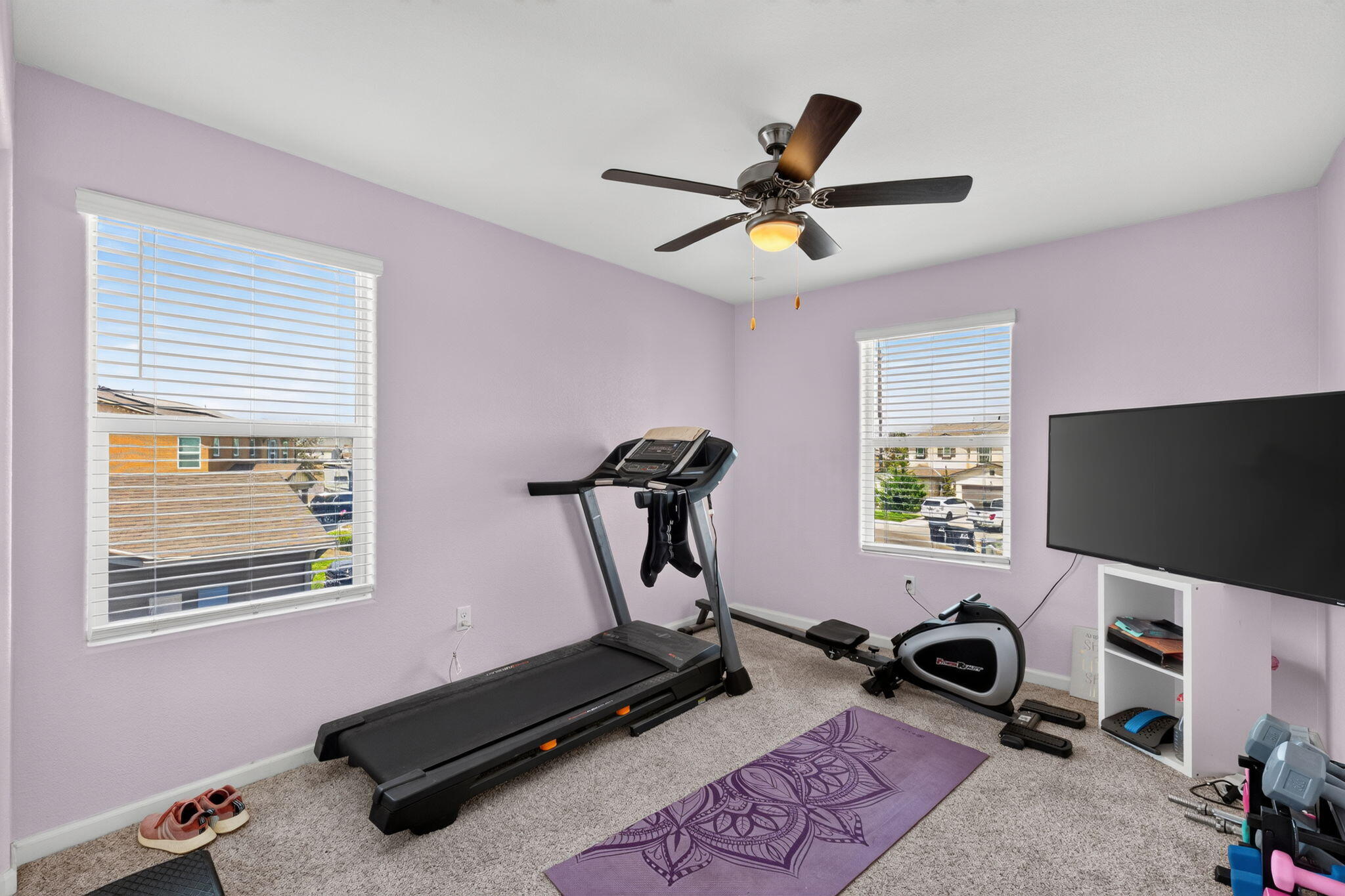 2919 N Hermosa Ct, Visalia, CA 93291