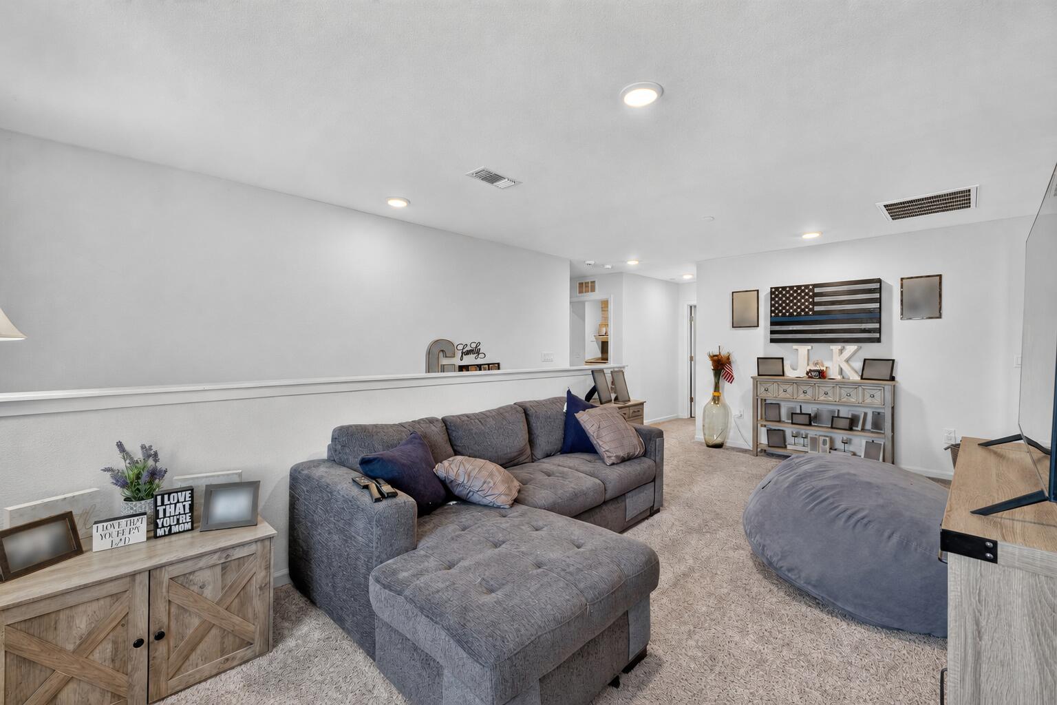 2919 N Hermosa Ct, Visalia, CA 93291