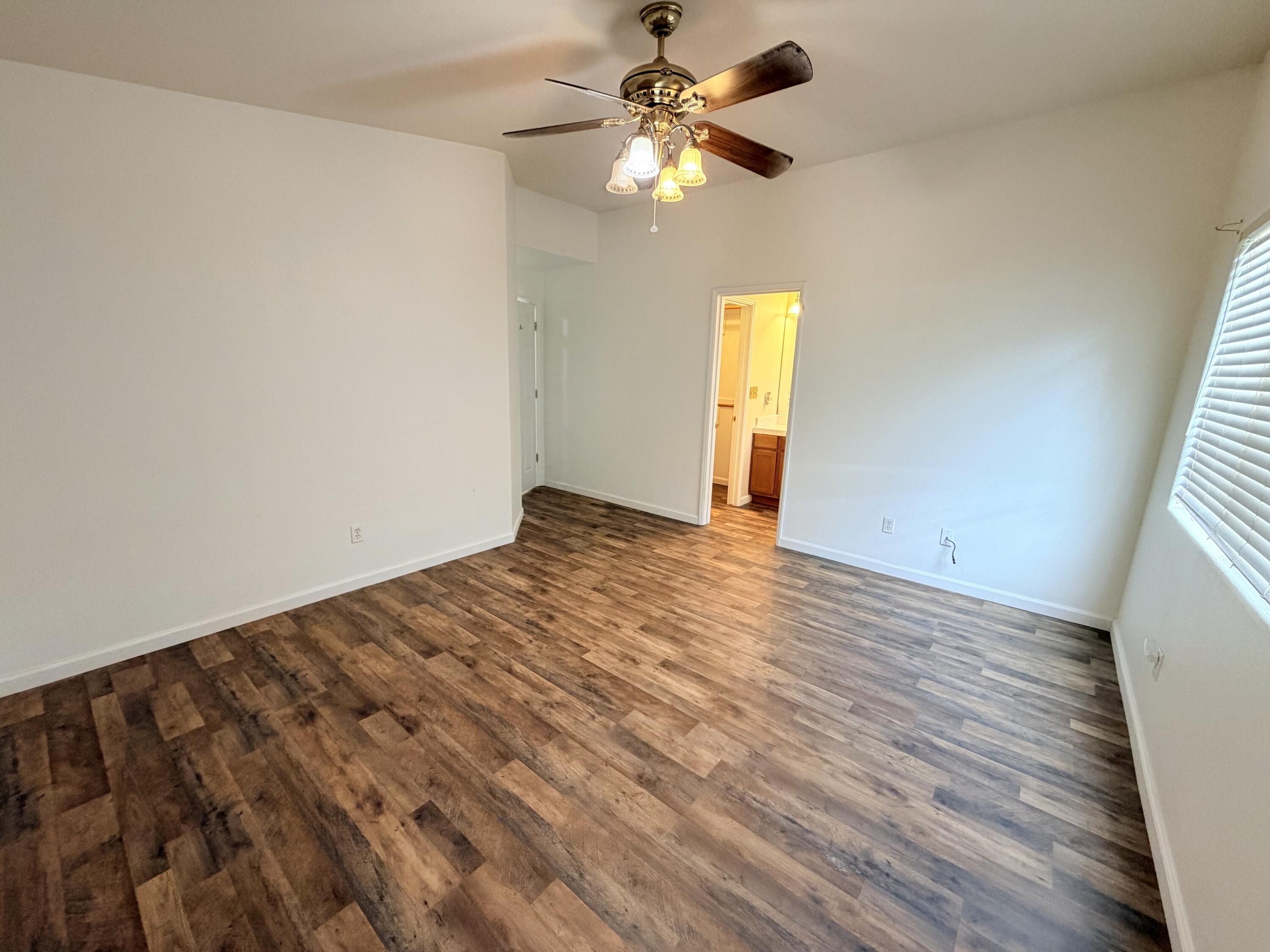 1914 Pioneer Ave, Porterville, CA 93257