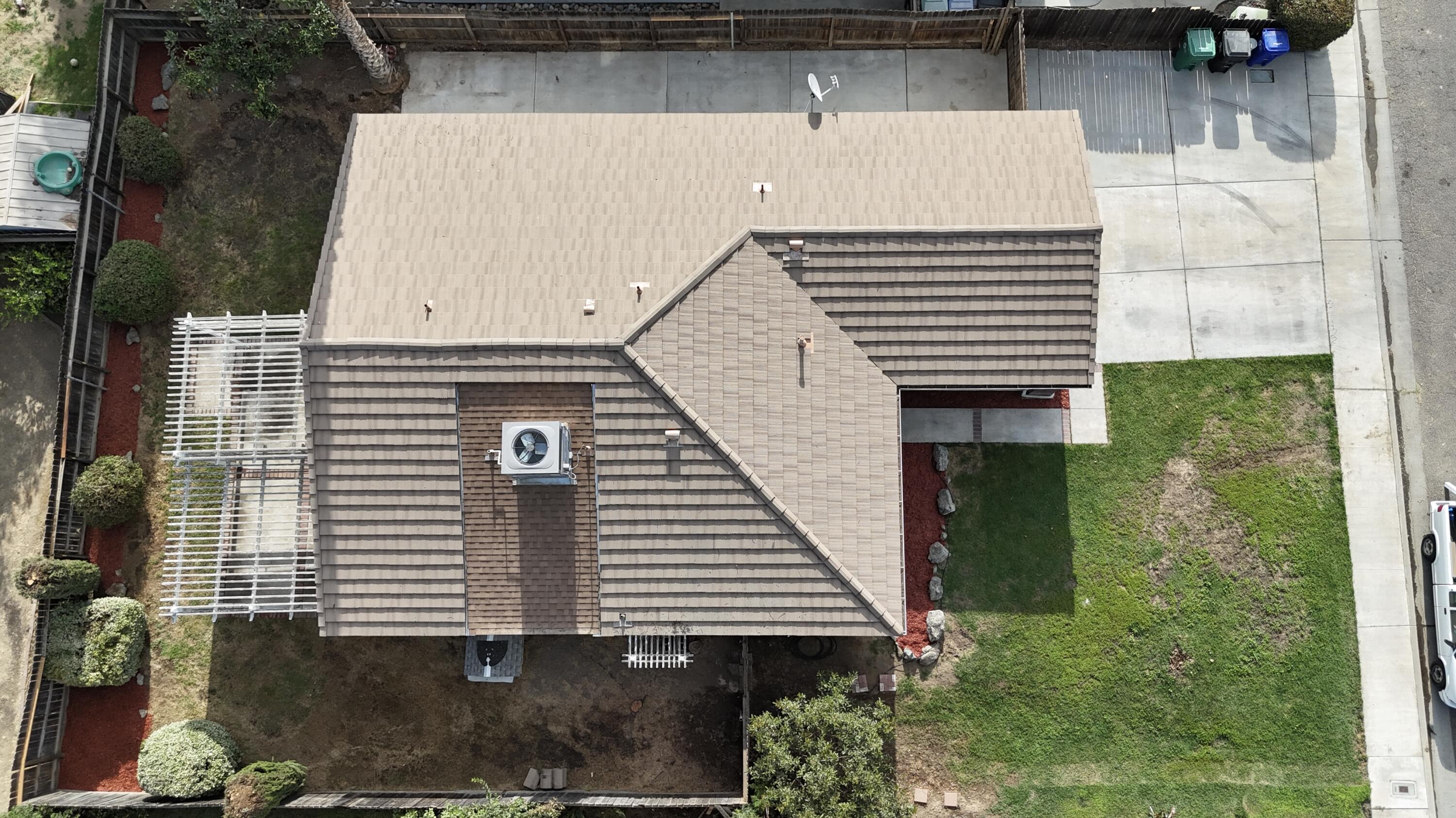 1914 Pioneer Ave, Porterville, CA 93257