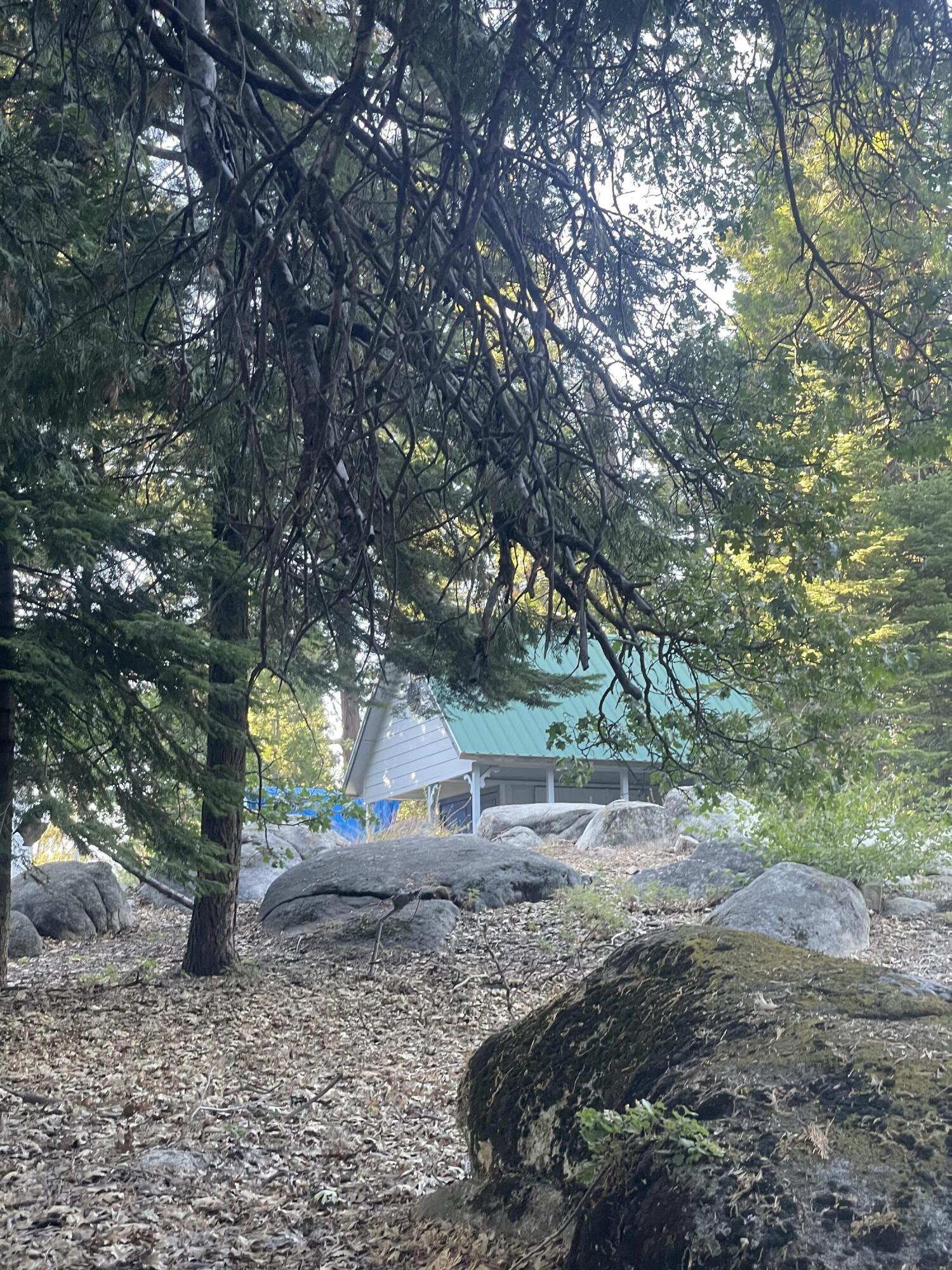 16 Coy Flat Road, Springville, CA 93265