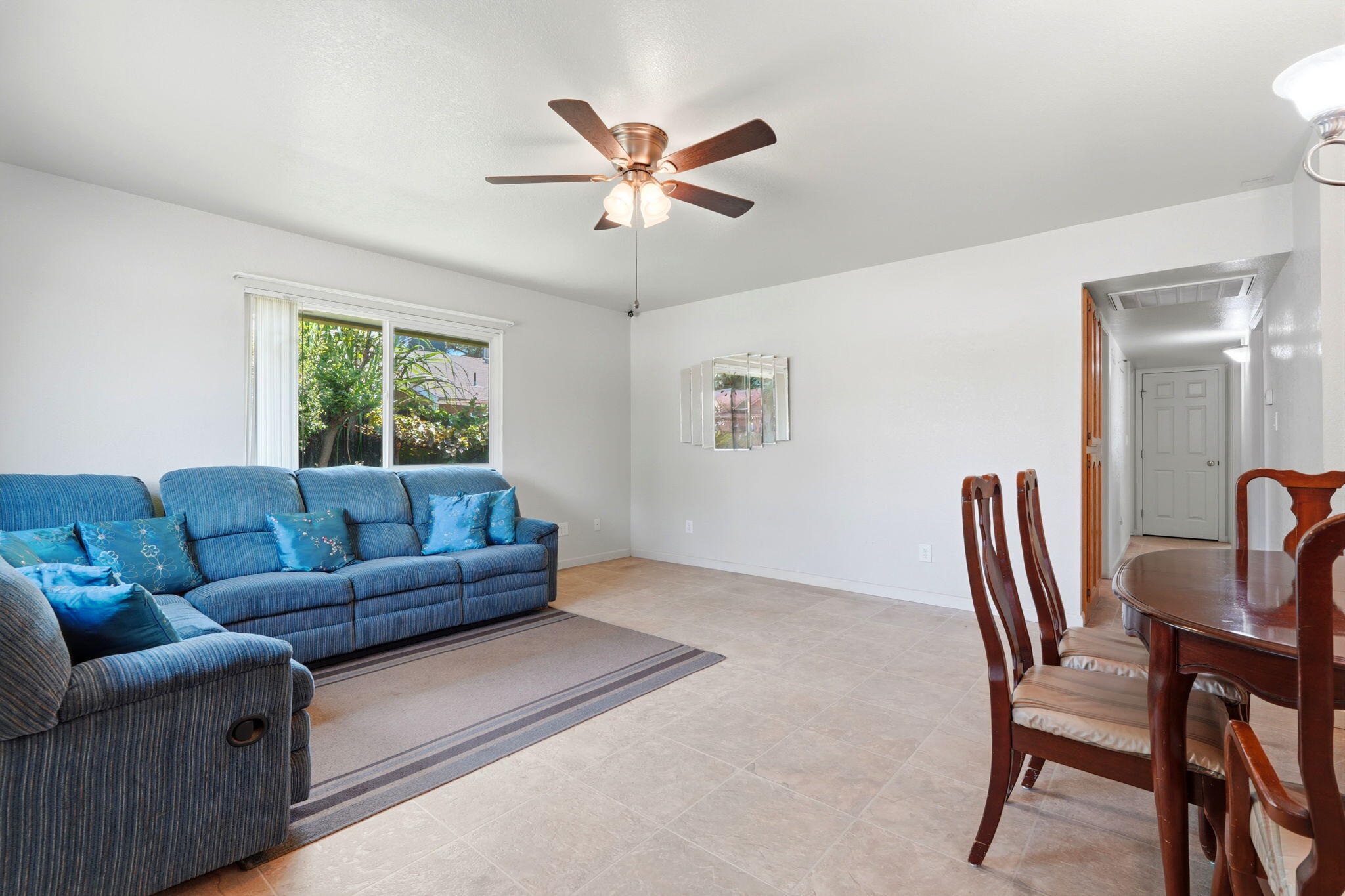 769 N Pine St, Woodlake, CA 93286