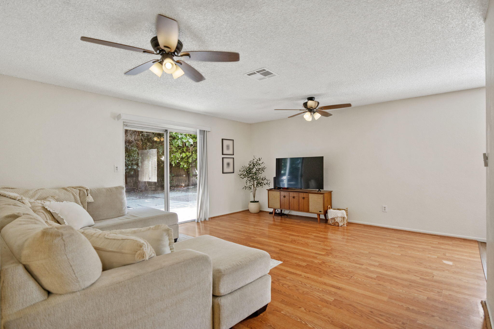 1730 S Atwood St, Visalia, CA 93277