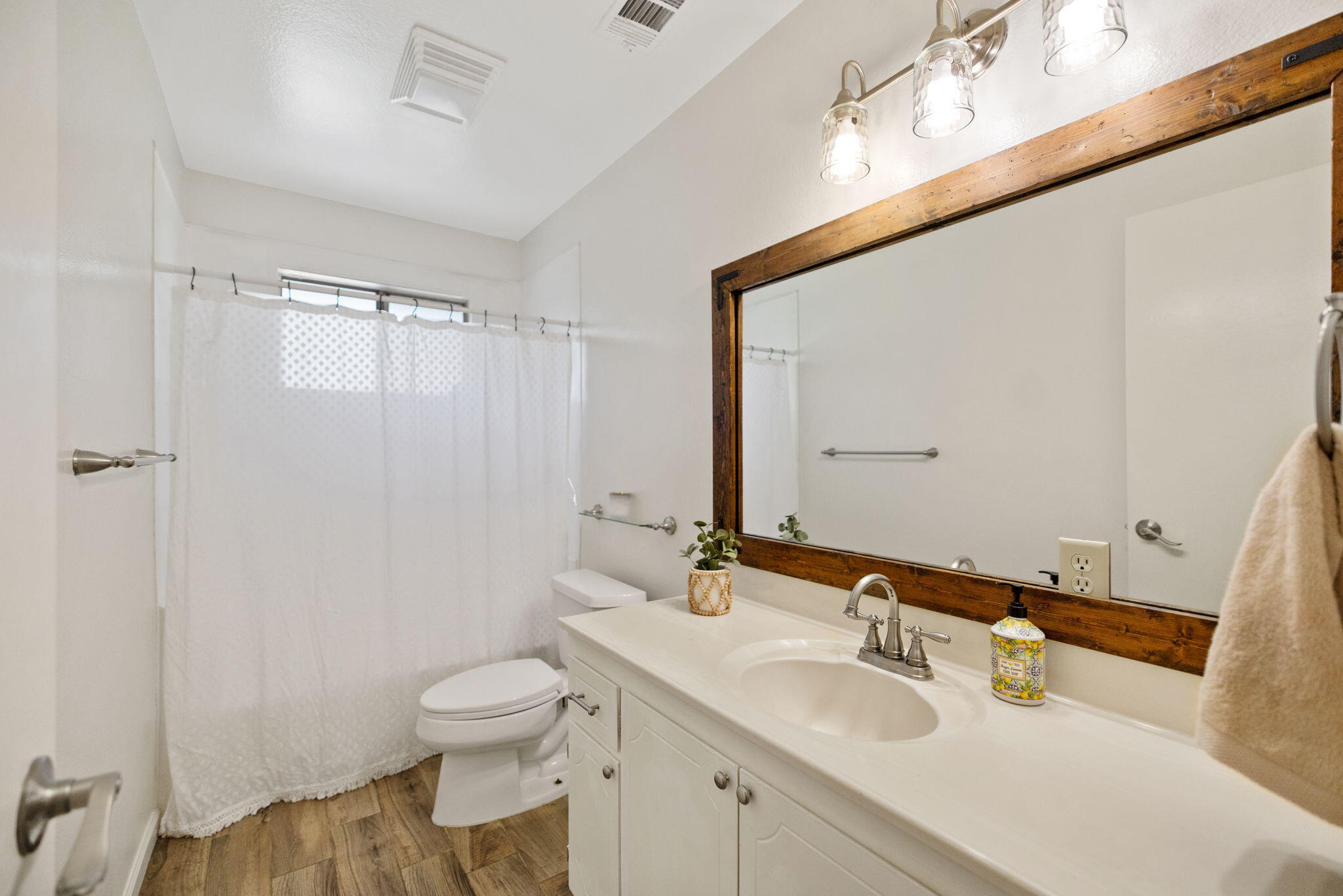 1730 S Atwood St, Visalia, CA 93277