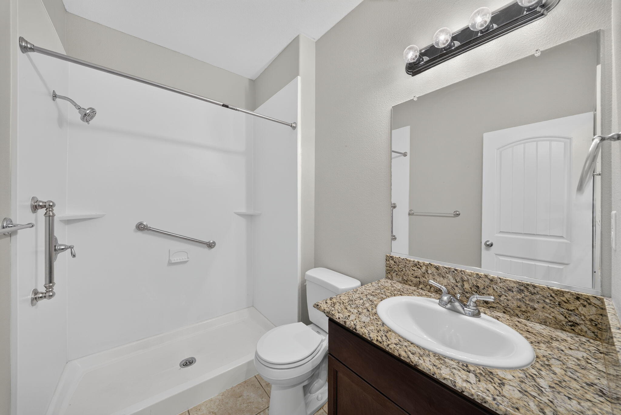 650 Firenze St, Lemoore, CA 93245