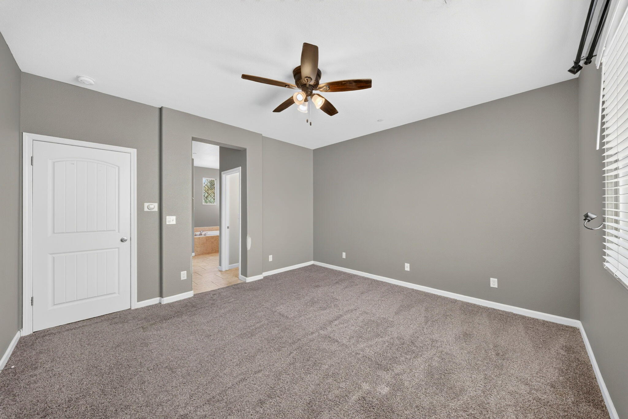 650 Firenze St, Lemoore, CA 93245