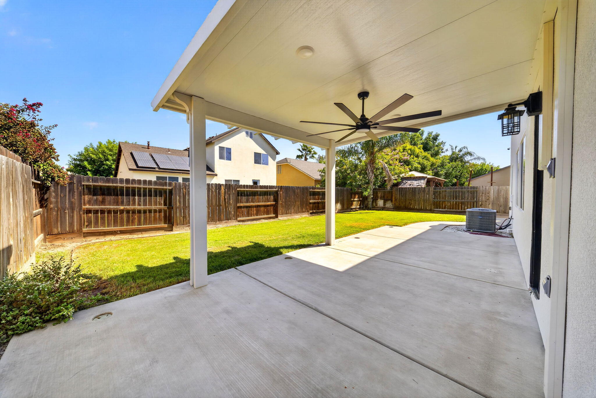 650 Firenze St, Lemoore, CA 93245