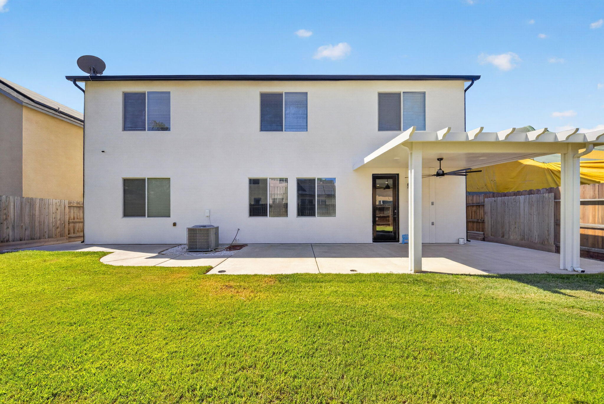 650 Firenze St, Lemoore, CA 93245