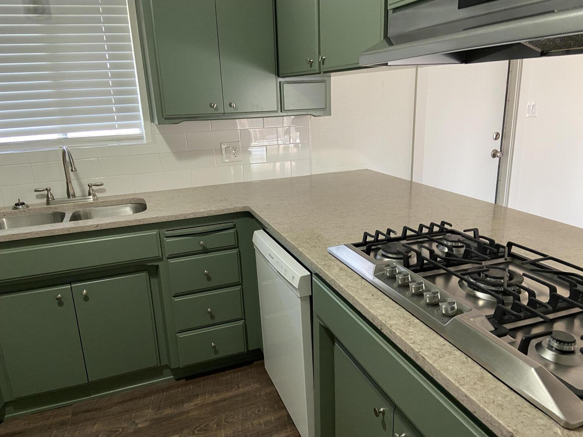 1711 W Kanai Ave, Porterville, CA 93257