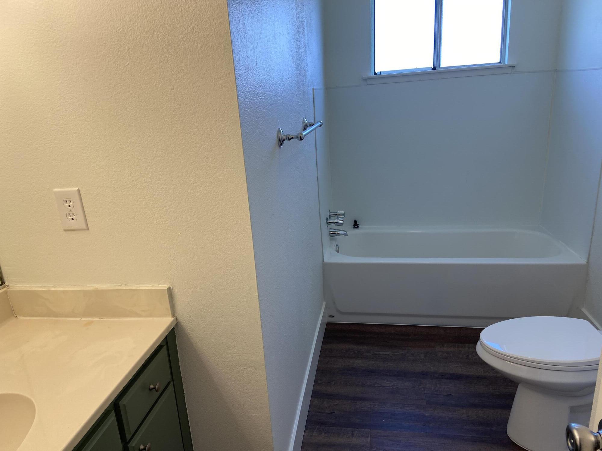 1711 W Kanai Ave, Porterville, CA 93257