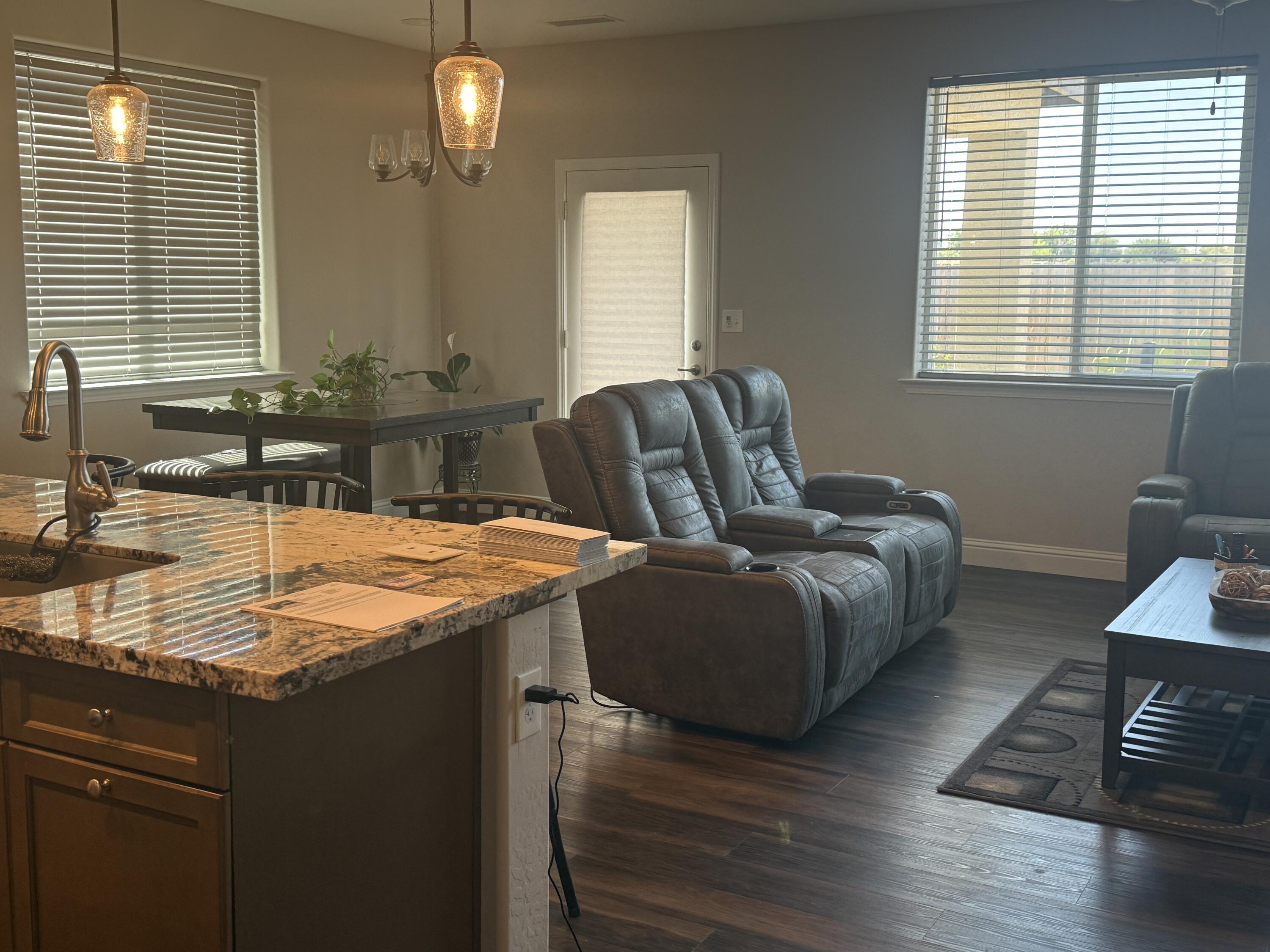 1187 Ambrosia Ln, Madera, CA 93638