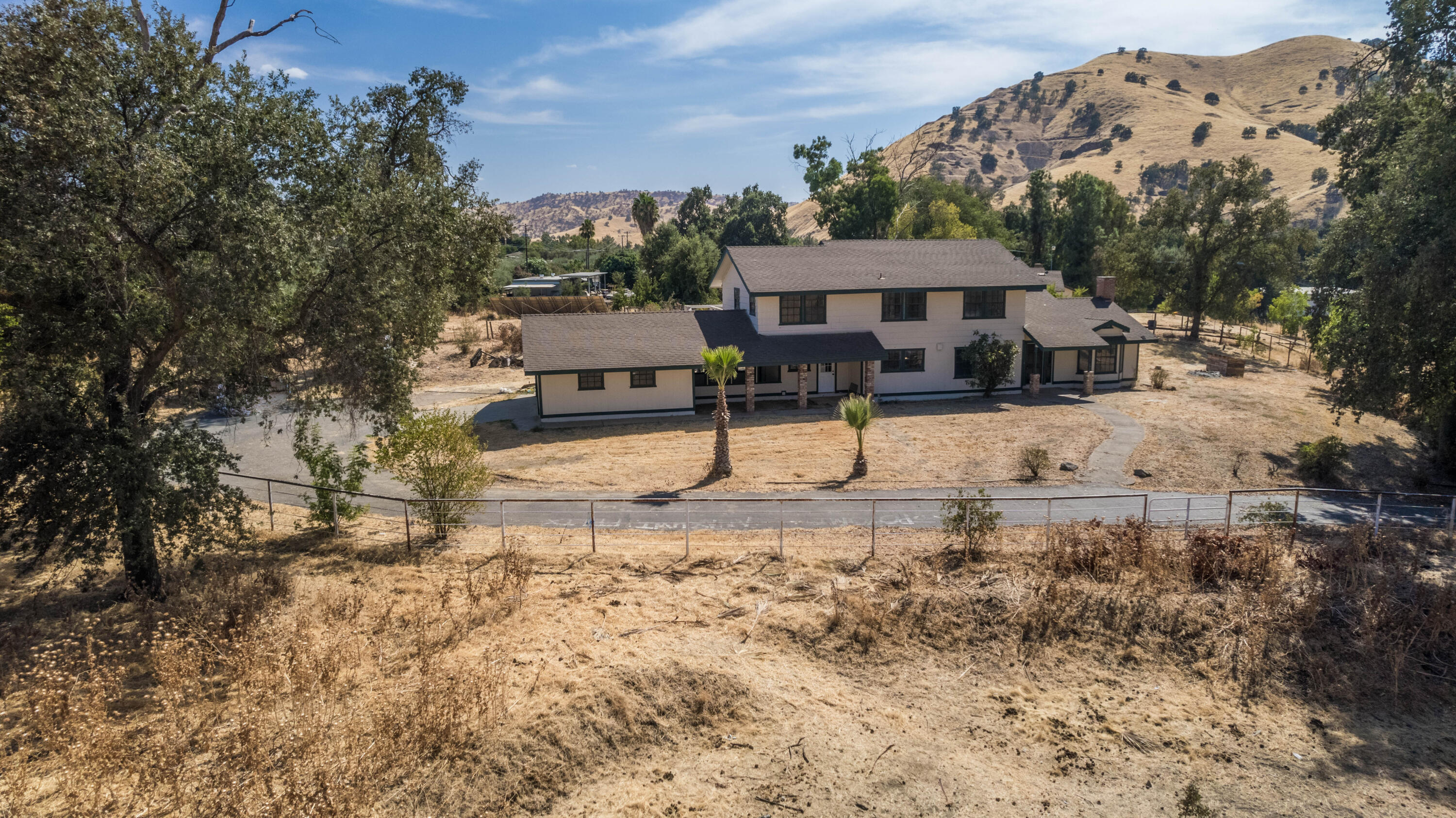 32100 Success Valley Dr, Porterville, CA 93257