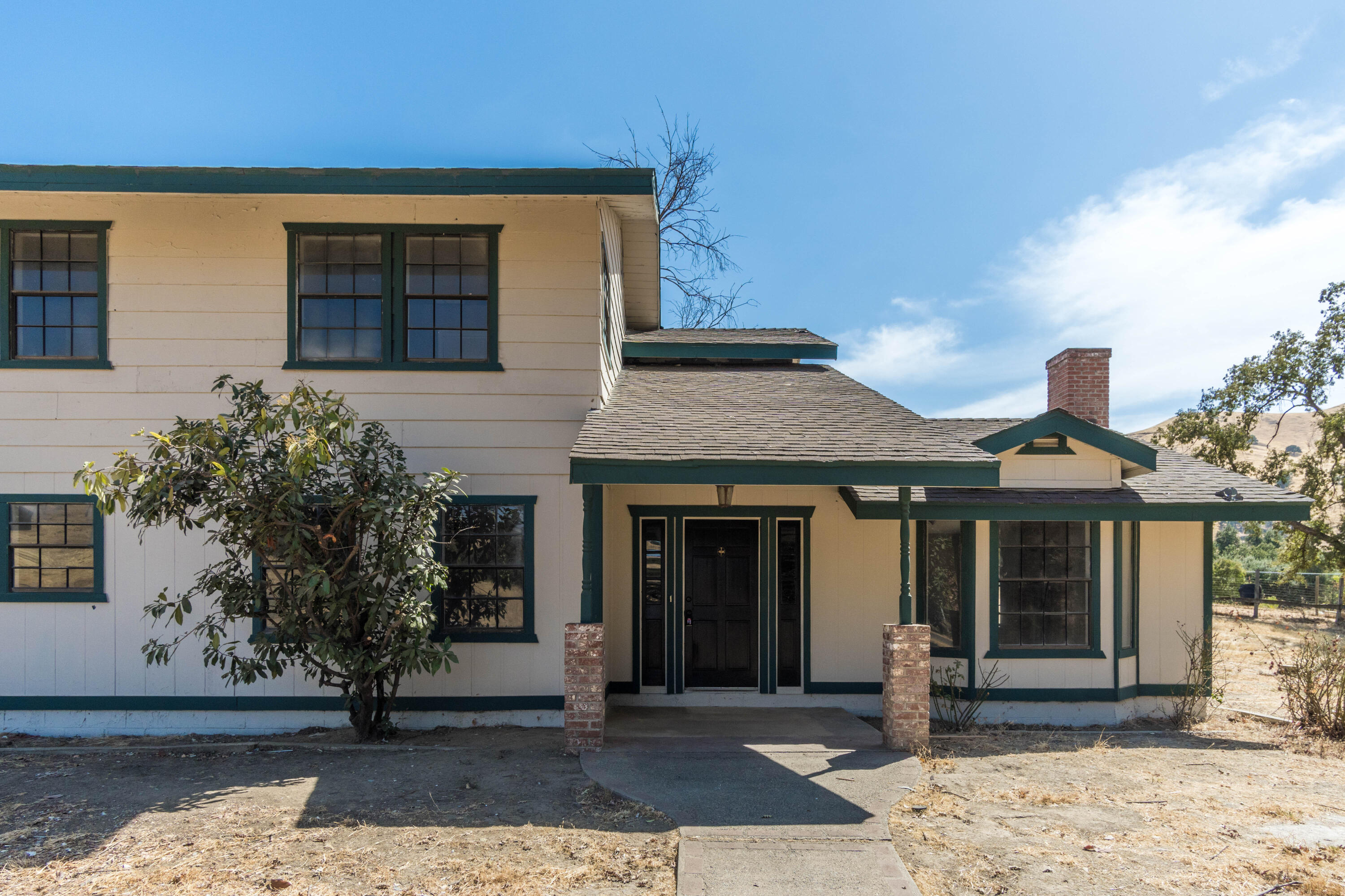 32100 Success Valley Dr, Porterville, CA 93257