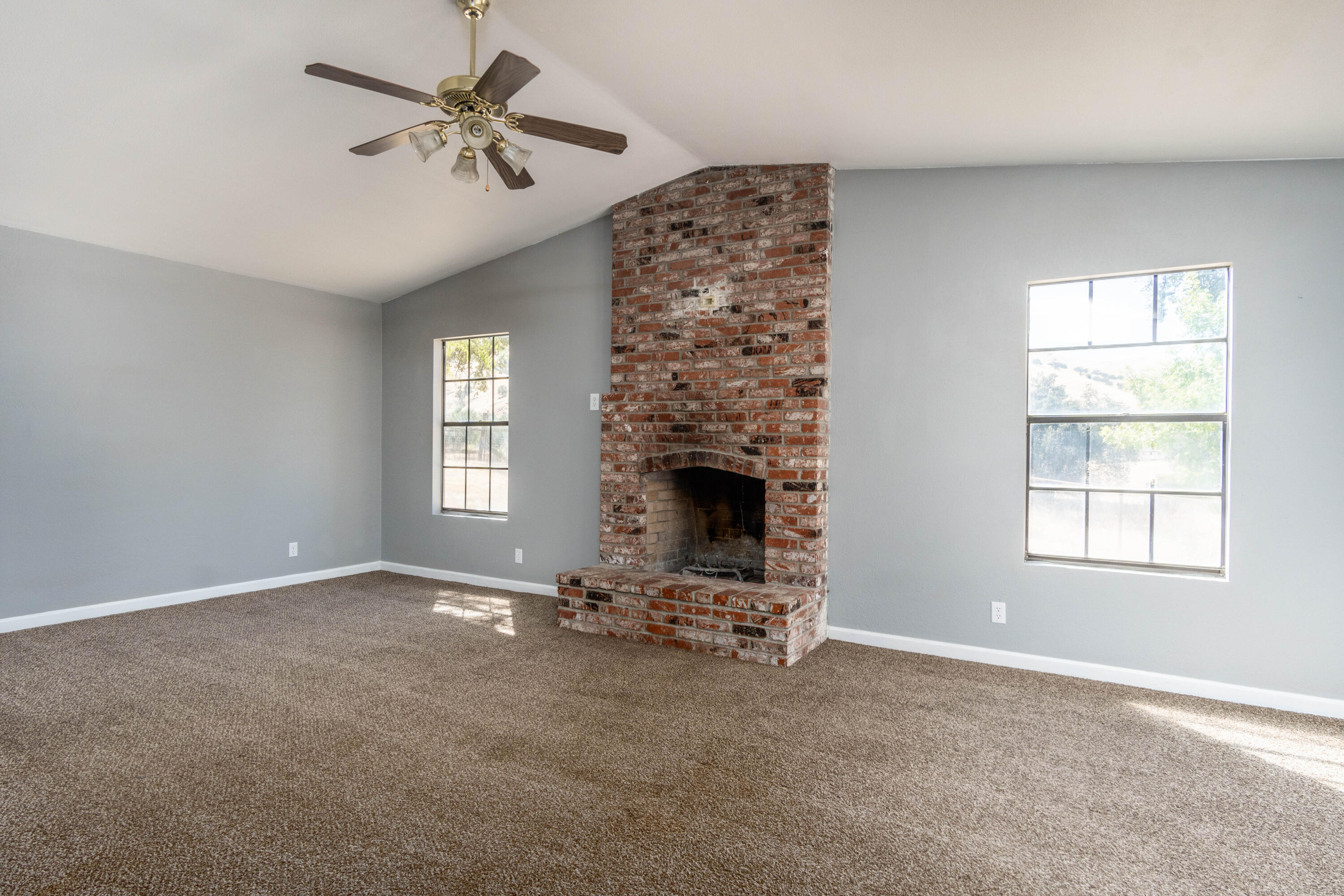 32100 Success Valley Dr, Porterville, CA 93257