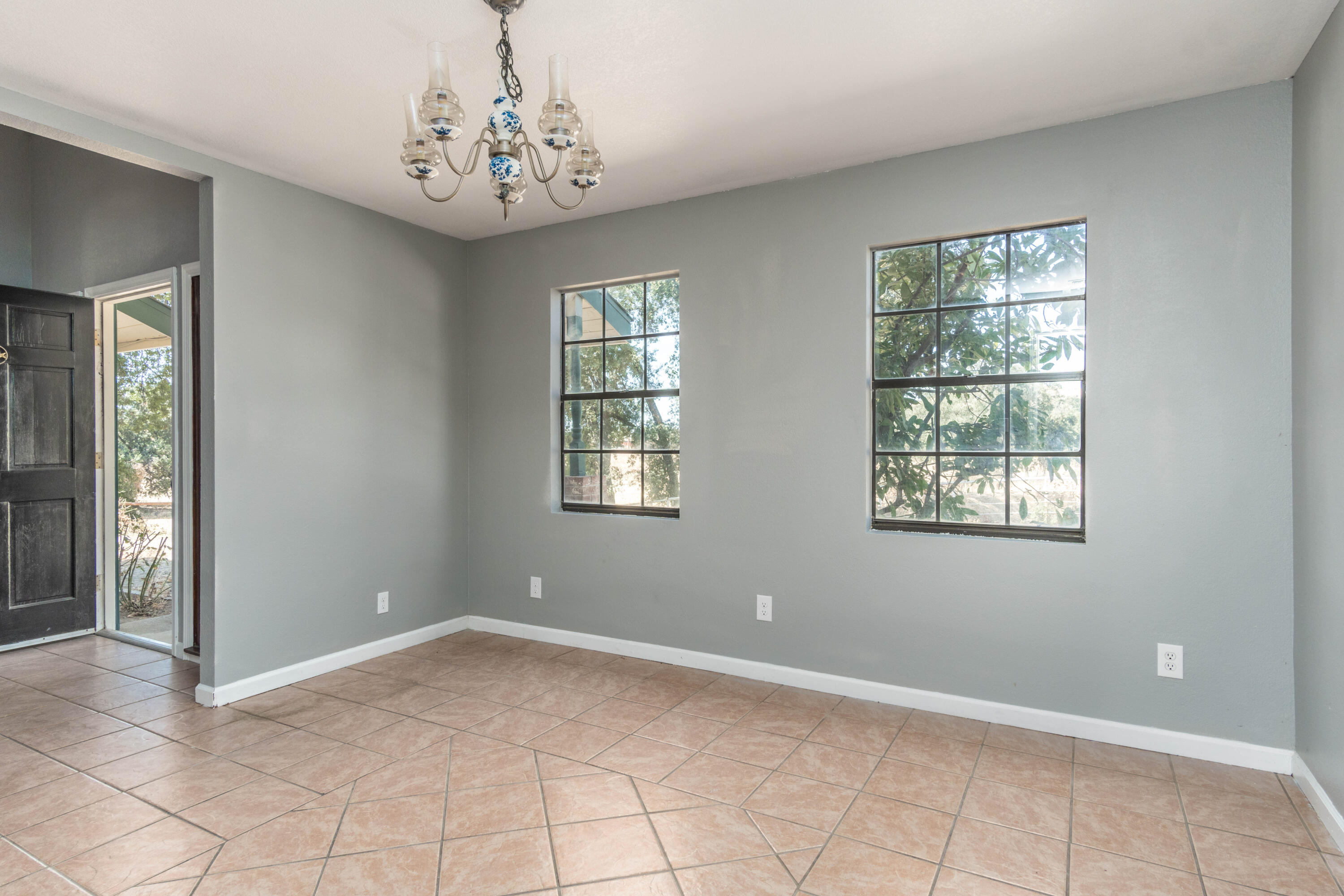 32100 Success Valley Dr, Porterville, CA 93257