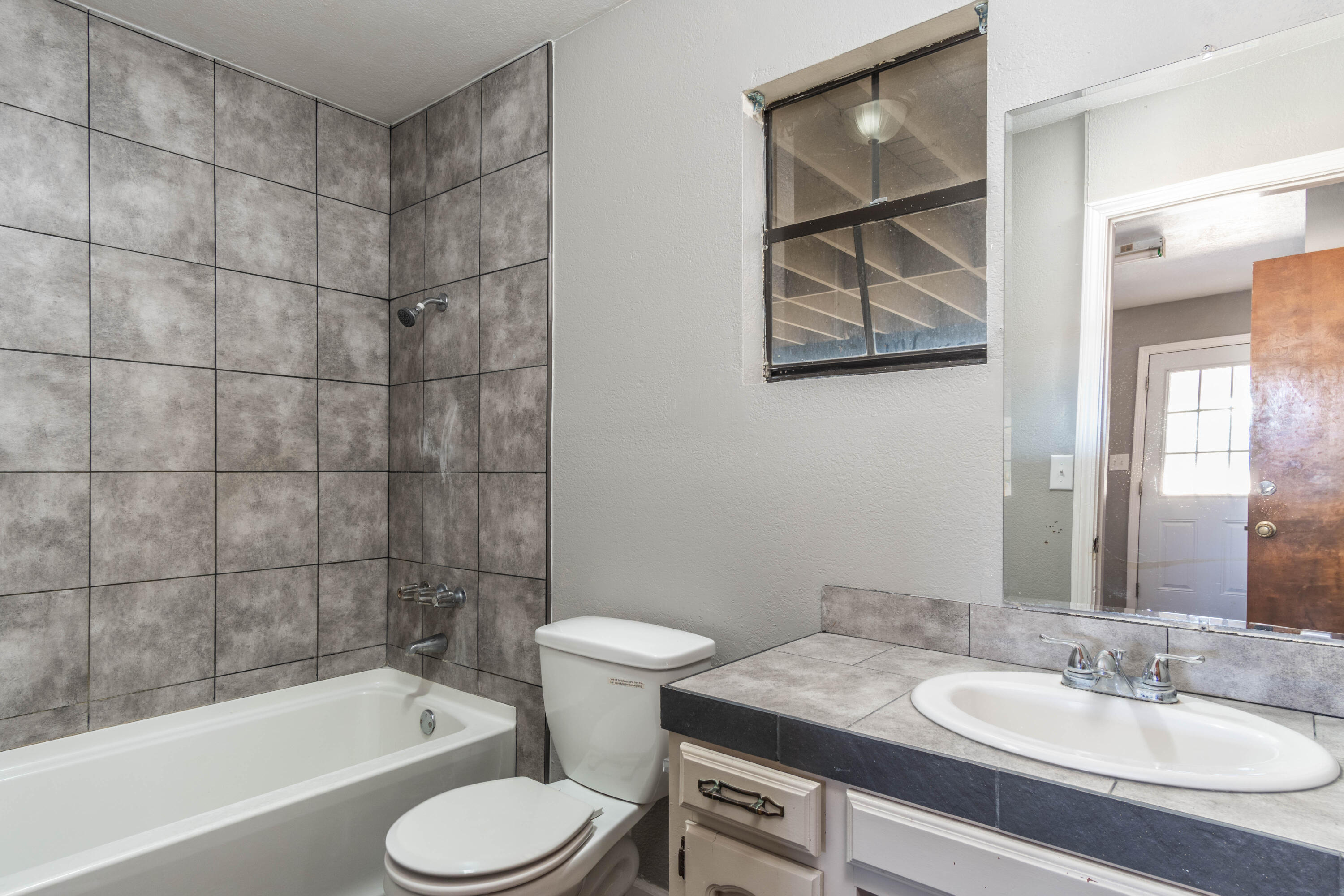 32100 Success Valley Dr, Porterville, CA 93257