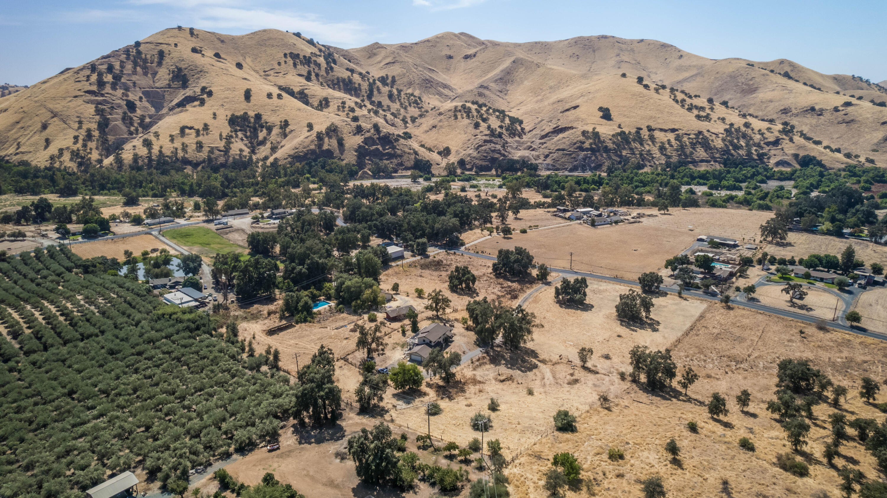 32100 Success Valley Dr, Porterville, CA 93257