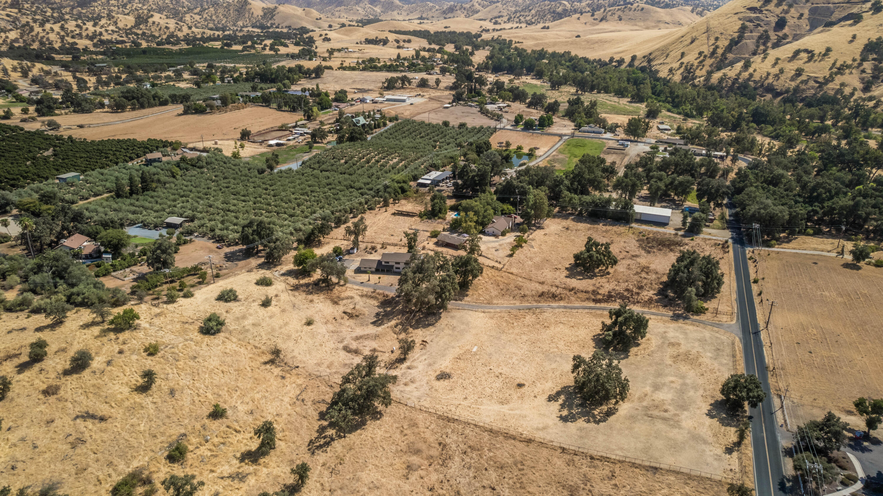 32100 Success Valley Dr, Porterville, CA 93257