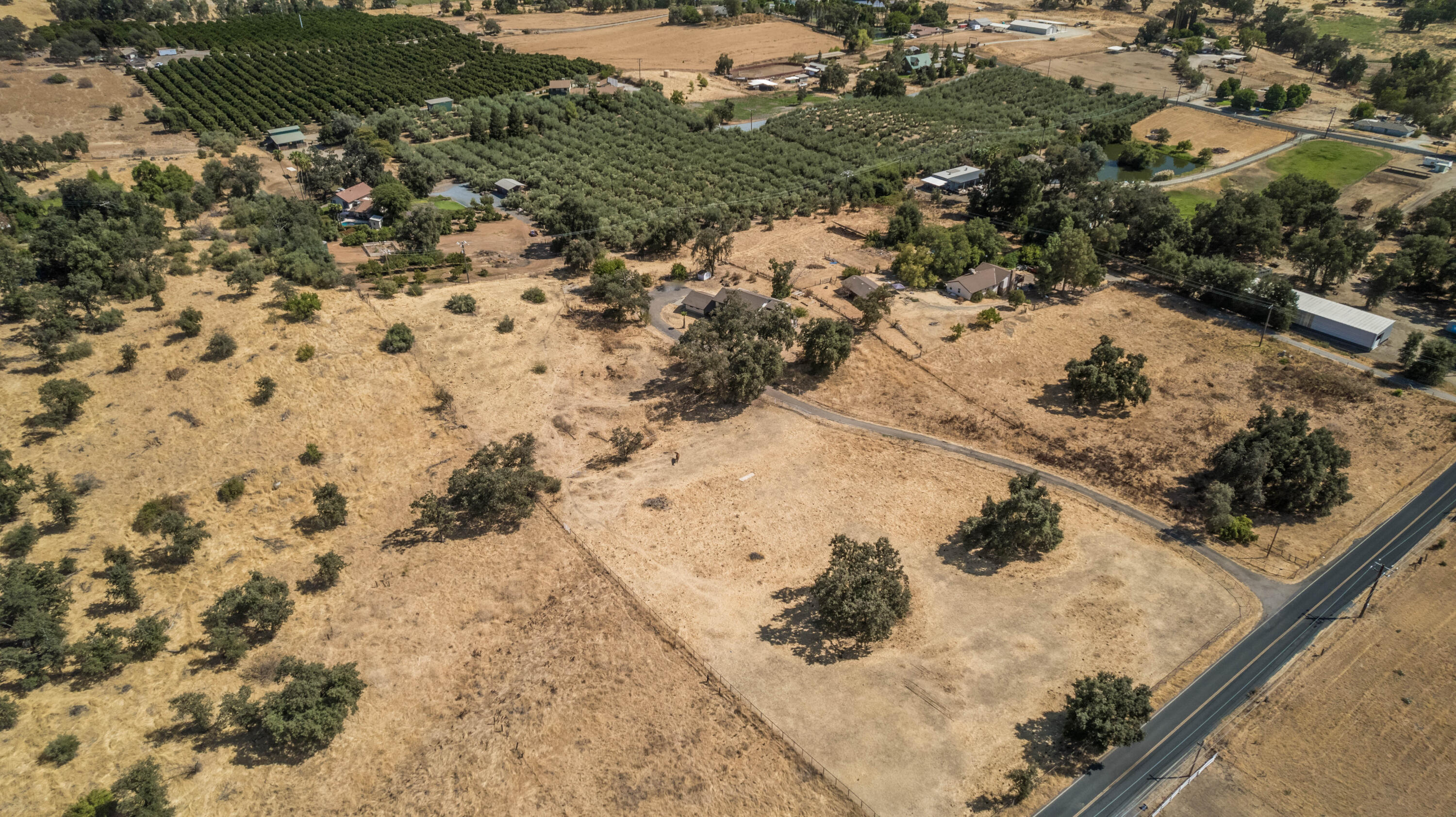 32100 Success Valley Dr, Porterville, CA 93257