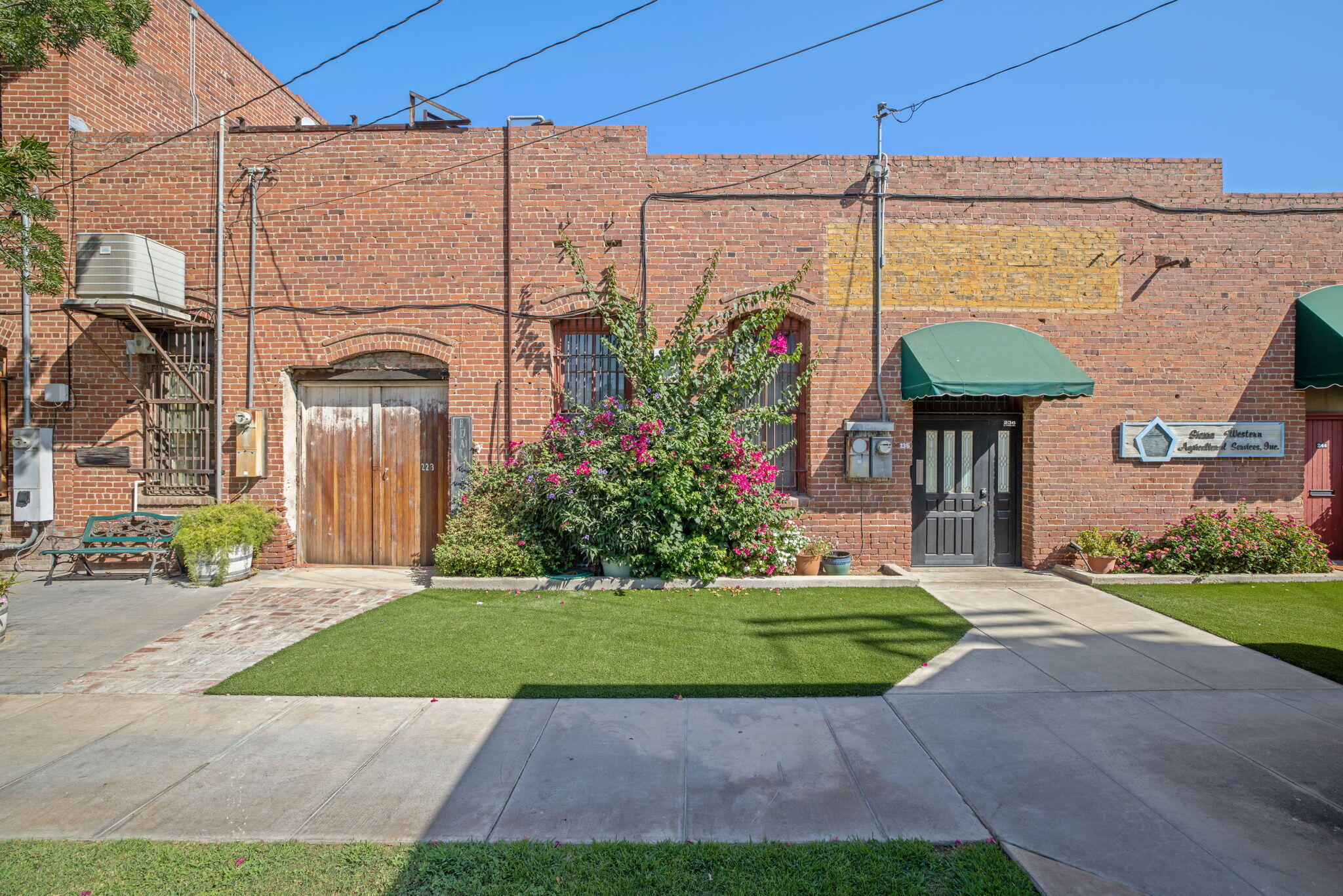 244 E Pine, Exeter, CA 93221