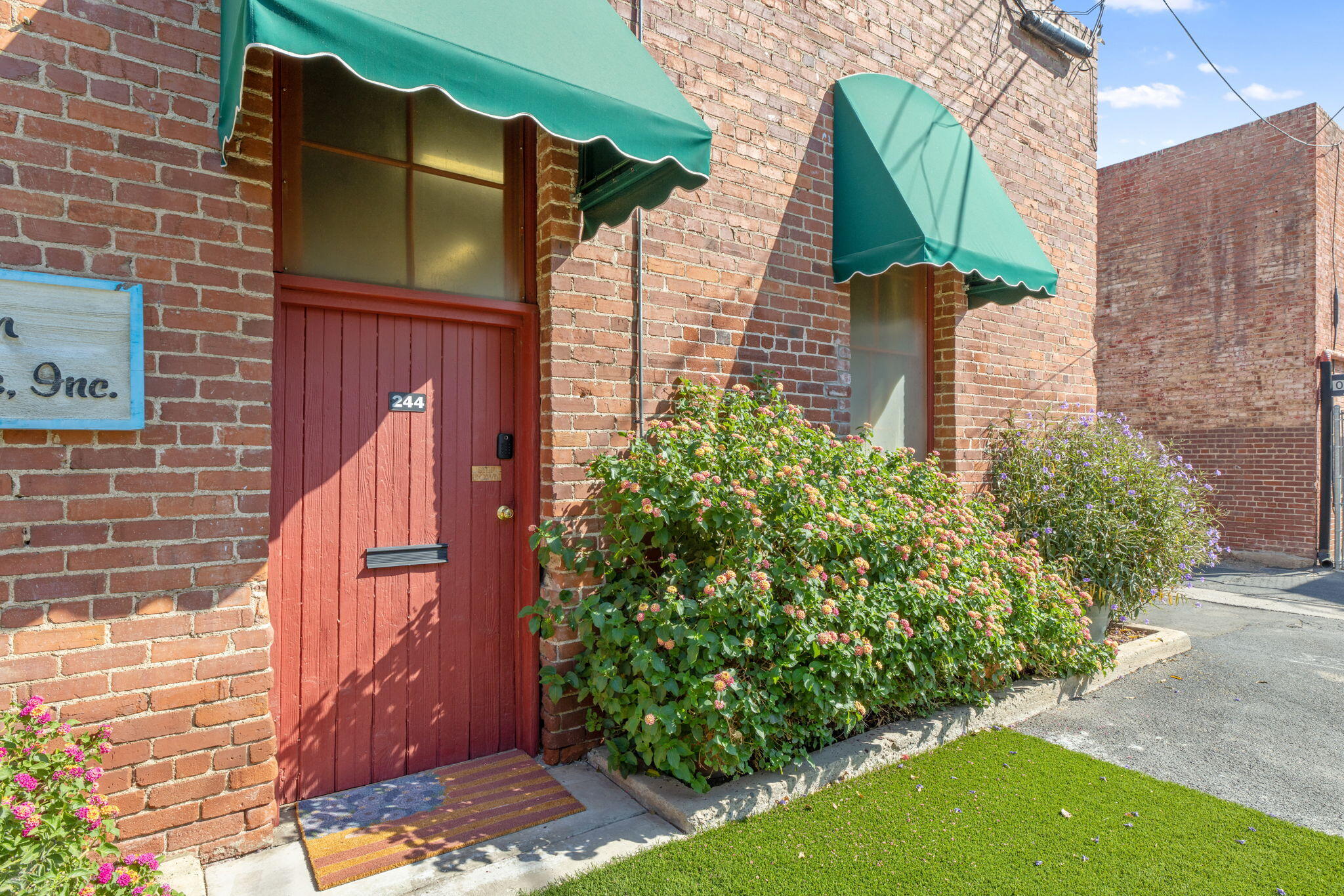 244 E Pine, Exeter, CA 93221